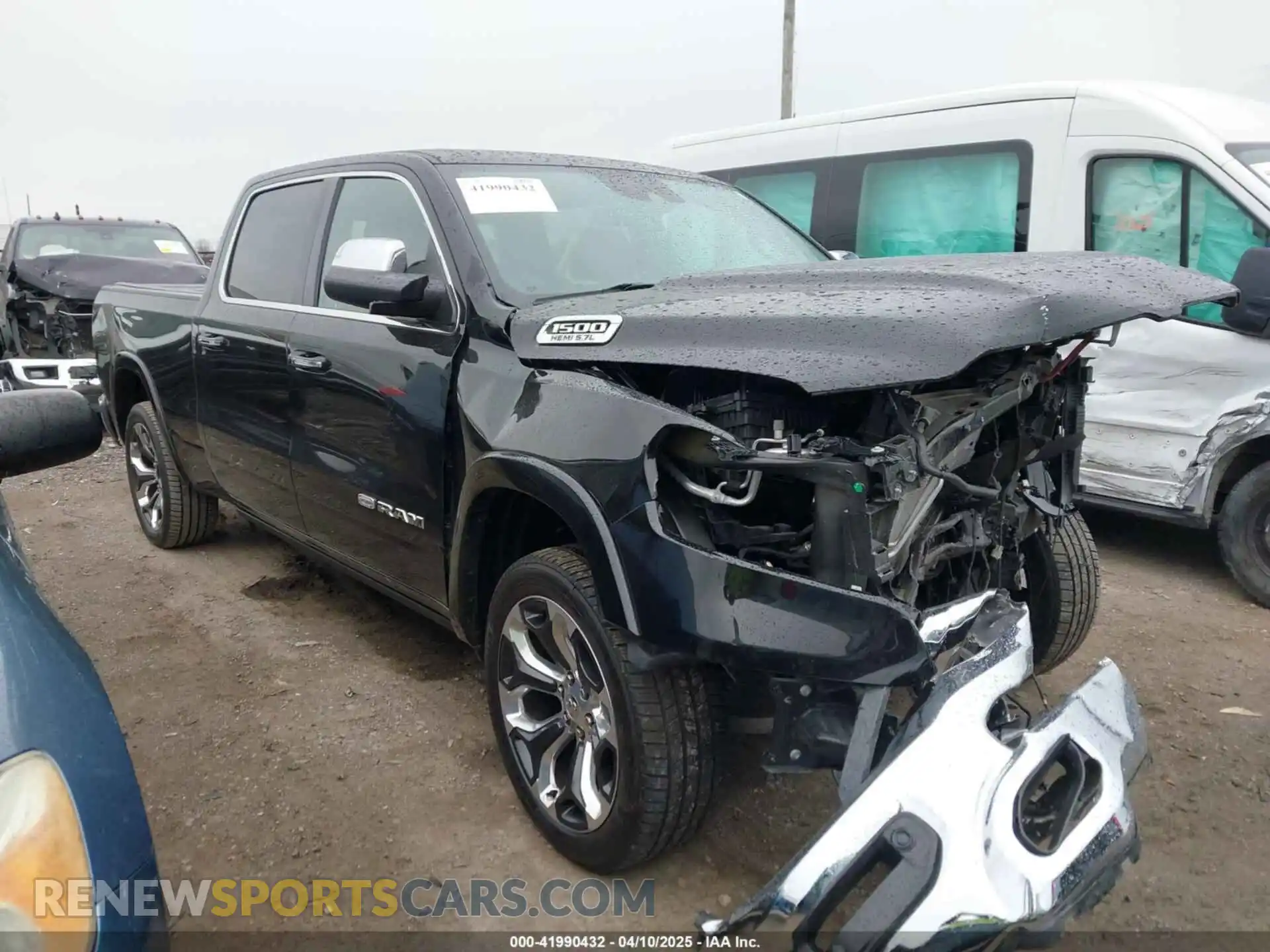 1 Photograph of a damaged car 1C6SRFST2KN669585 RAM 1500 2019