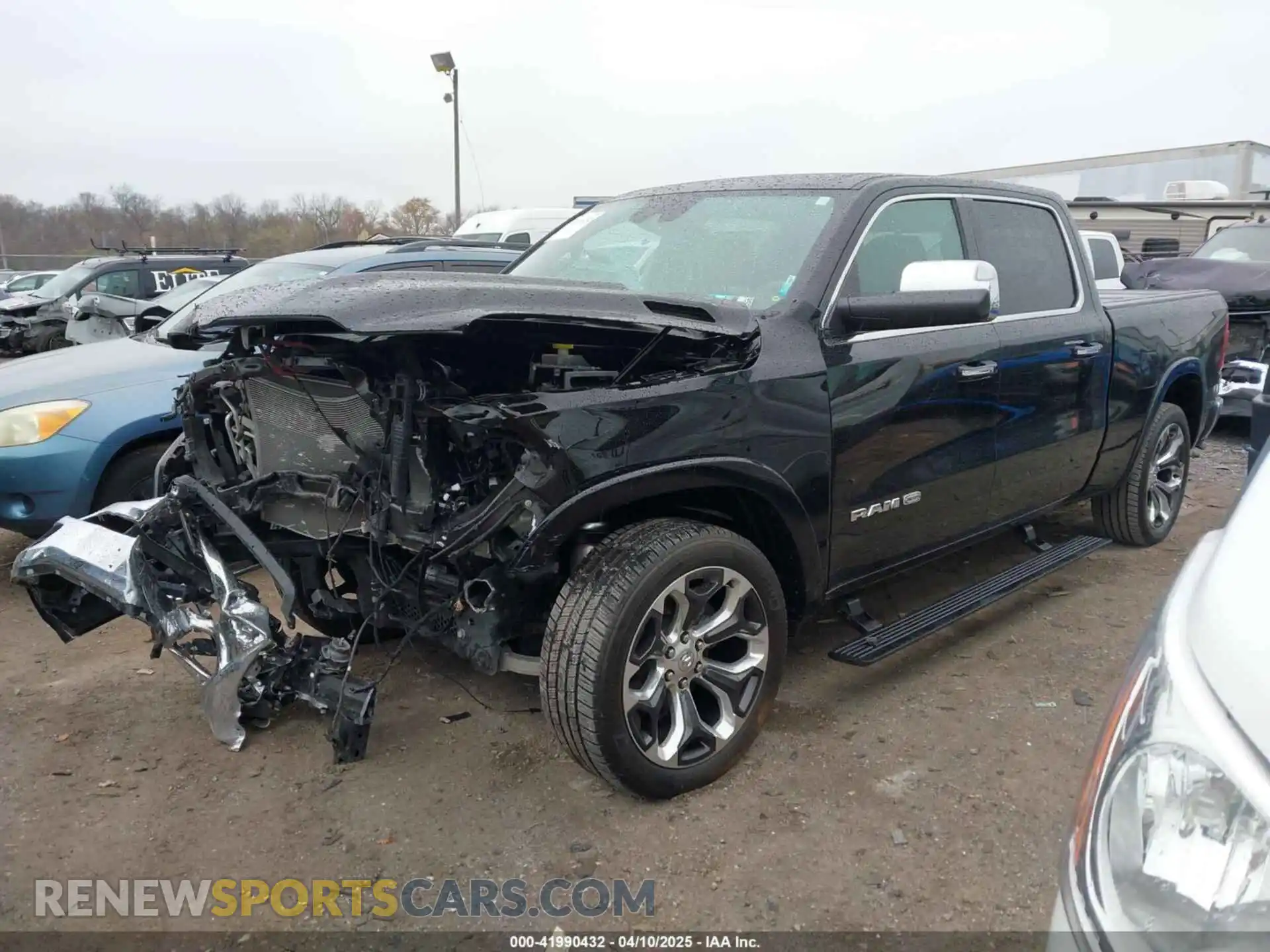 2 Photograph of a damaged car 1C6SRFST2KN669585 RAM 1500 2019