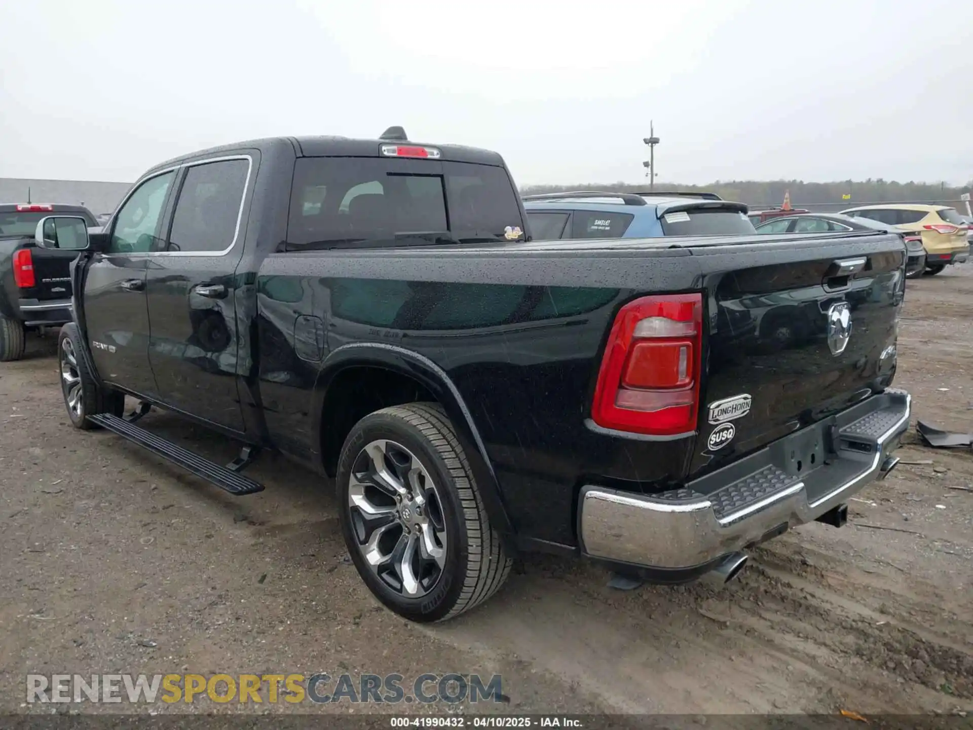 3 Photograph of a damaged car 1C6SRFST2KN669585 RAM 1500 2019