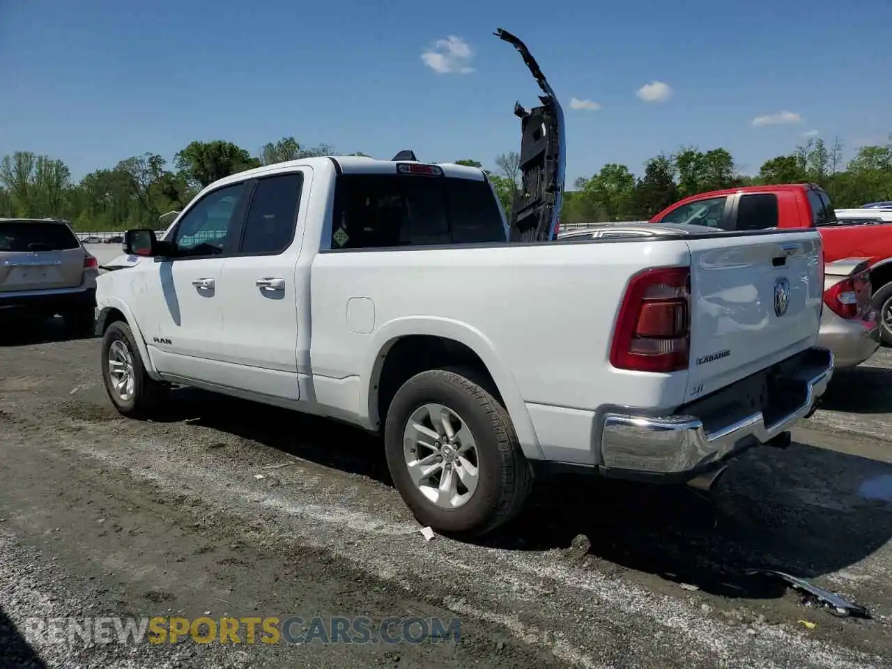 2 fotografías del automóvil dañado 1C6RREDT1LN270870 RAM 1500 2020