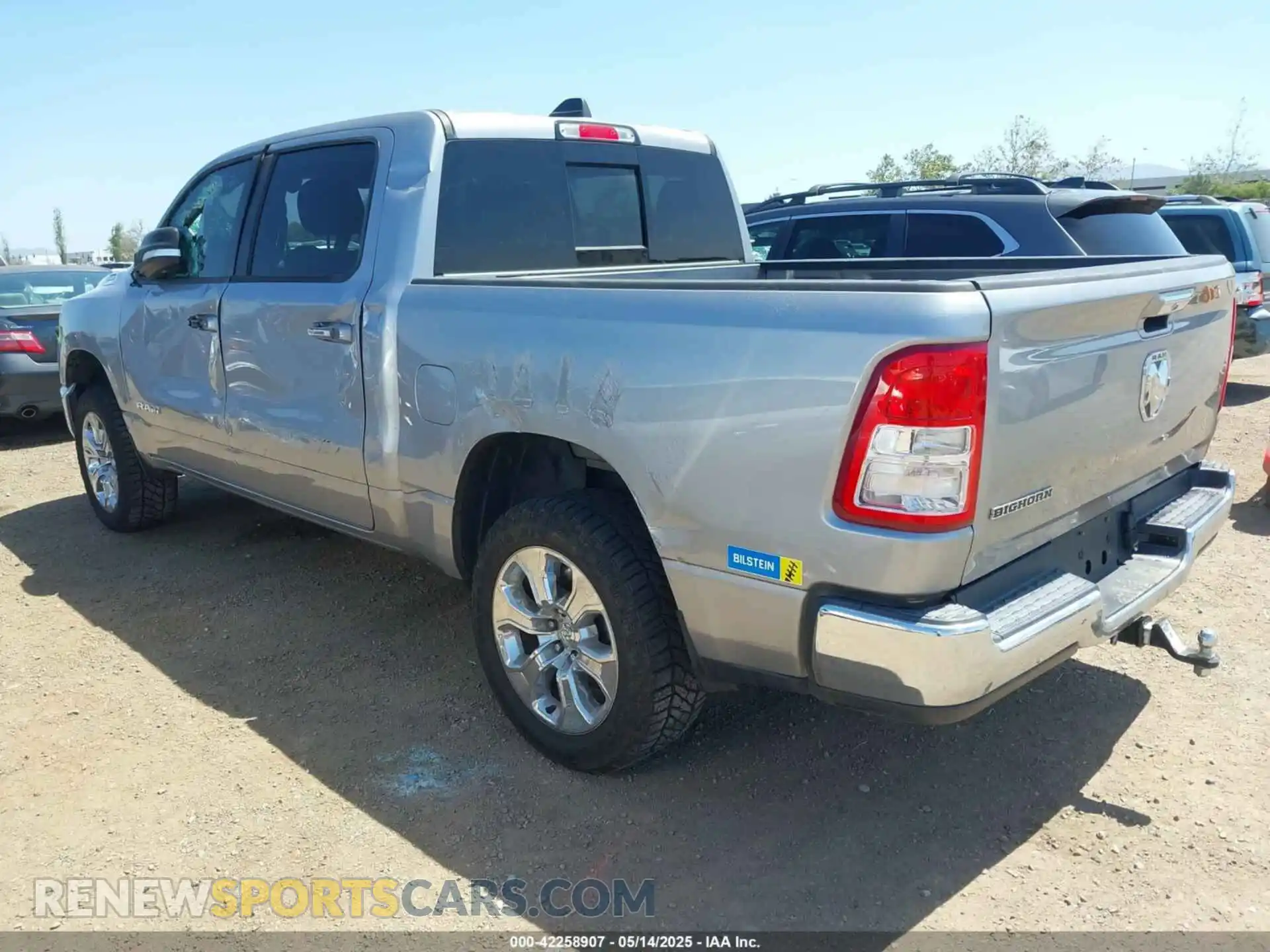 3 Photograph of a damaged car 1C6RREFG7LN333762 RAM 1500 2020