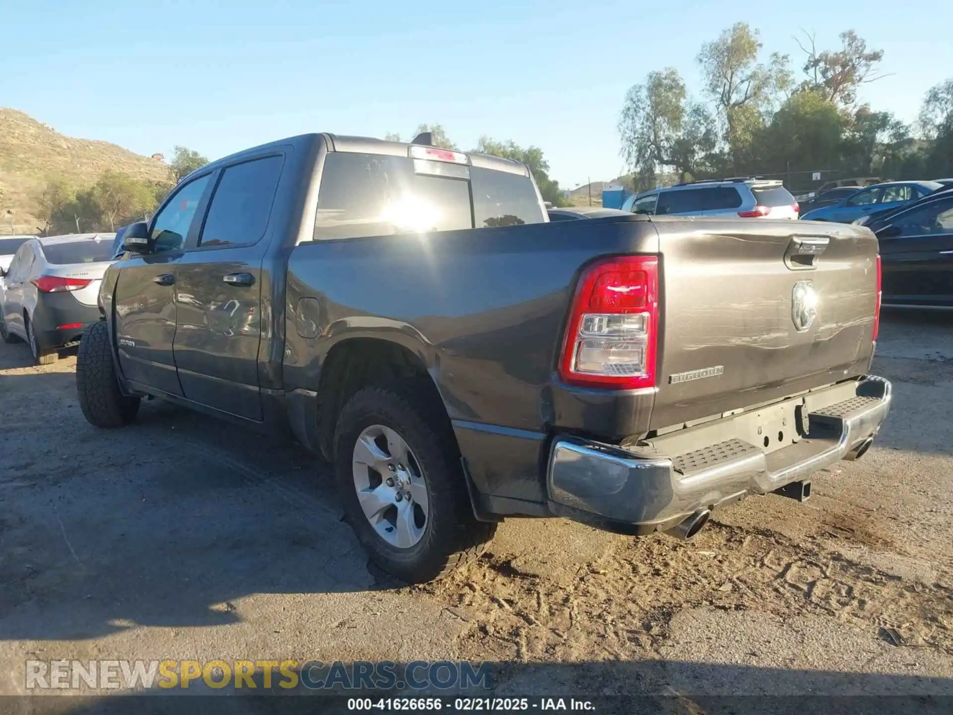 3 Photograph of a damaged car 1C6RREFT4LN372628 RAM 1500 2020