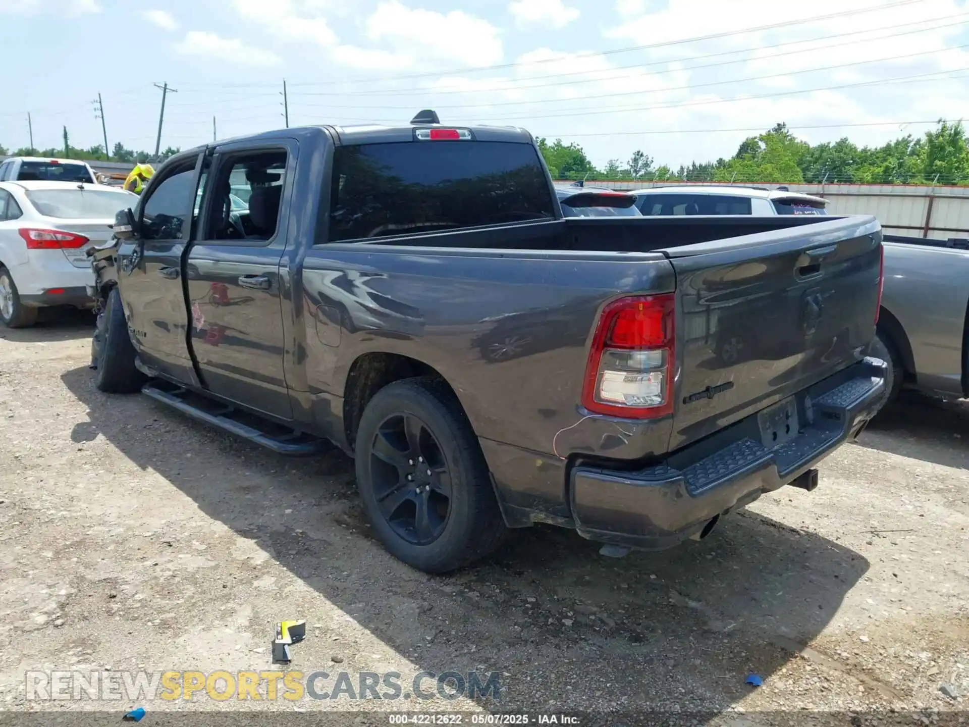 3 Photograph of a damaged car 1C6RREFT7LN121697 RAM 1500 2020