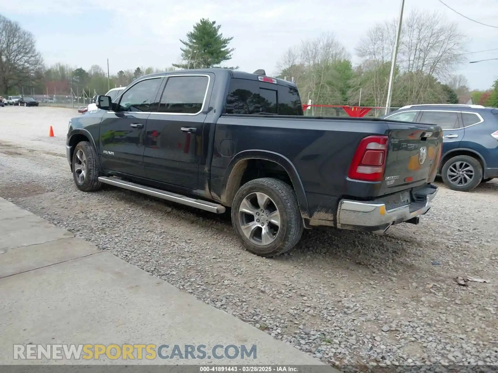 3 Photograph of a damaged car 1C6RREJT1LN105809 RAM 1500 2020