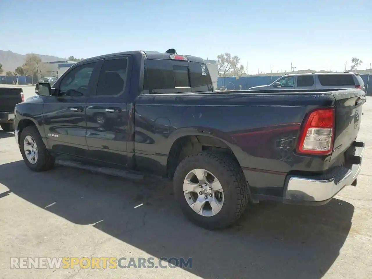 2 fotografías del automóvil dañado 1C6RRFBG1LN419693 RAM 1500 2020