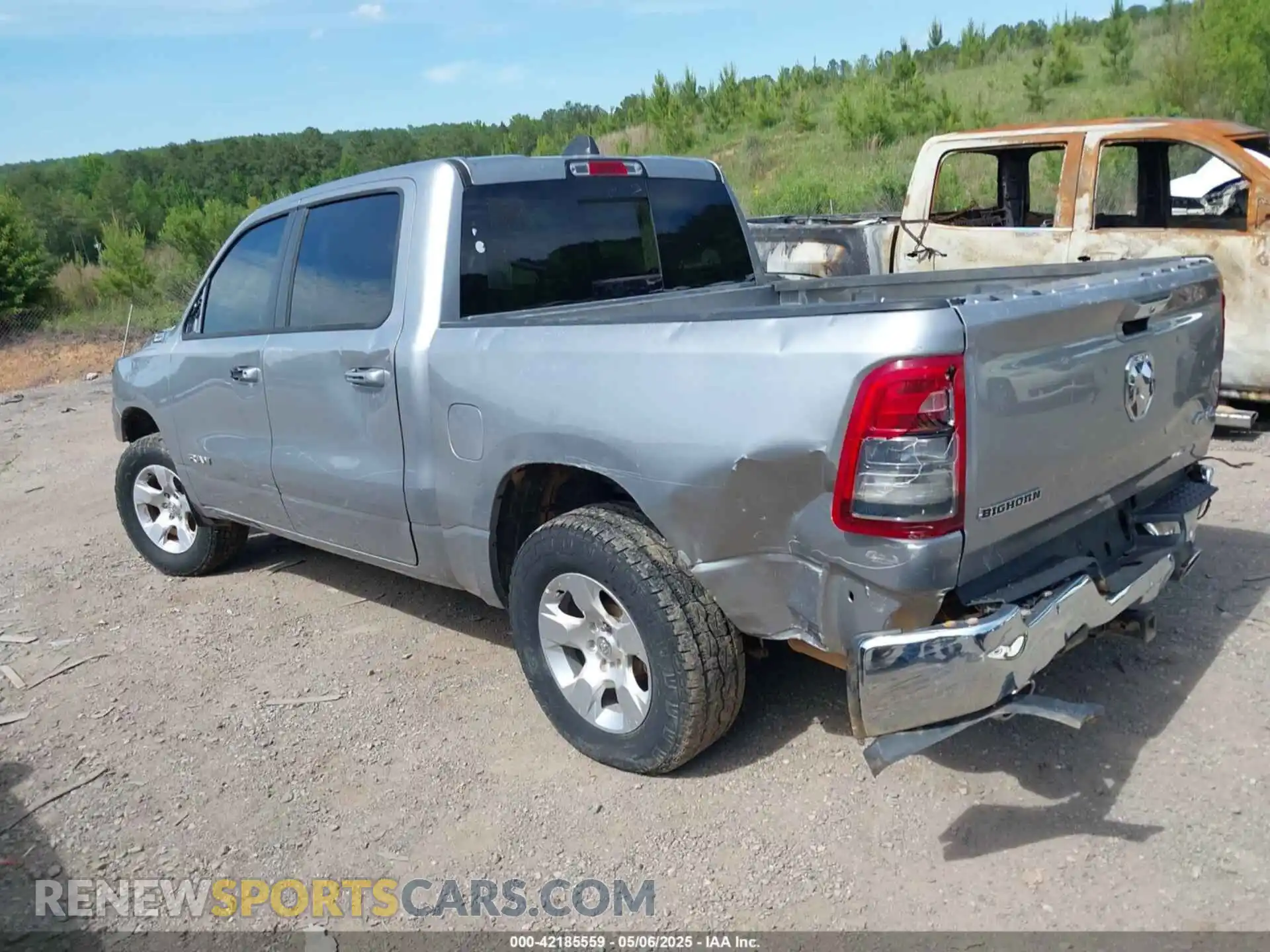 3 Photograph of a damaged car 1C6SRFFTXLN101550 RAM 1500 2020