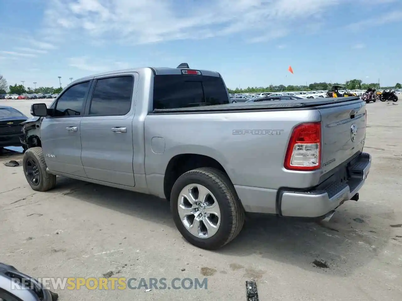 2 fotografías del automóvil dañado 1C6SRFFTXLN232574 RAM 1500 2020