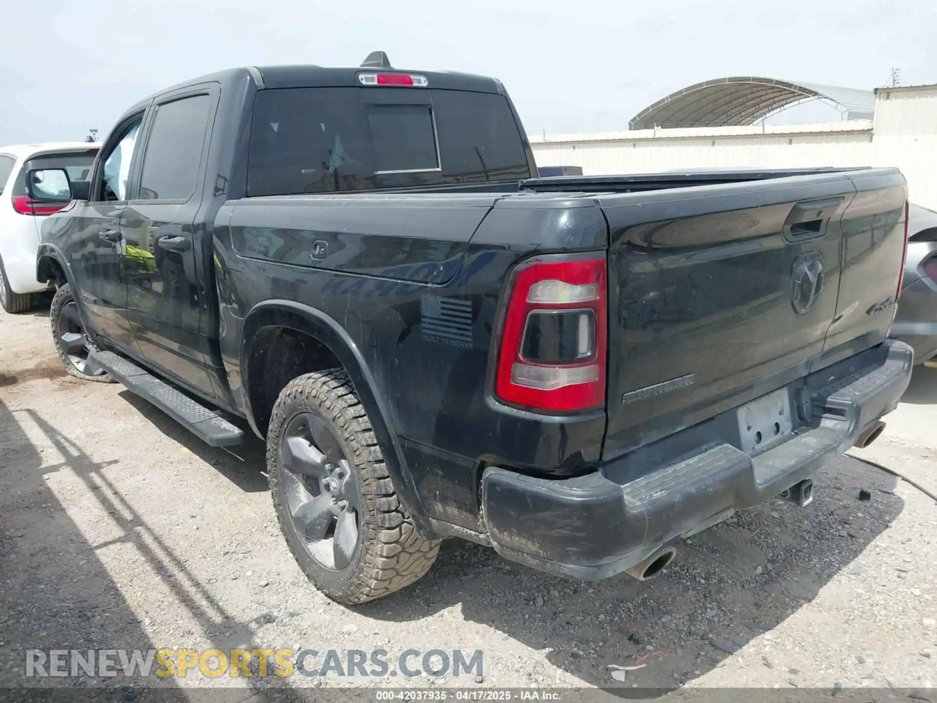 3 Photograph of a damaged car 1C6SRFFTXLN294329 RAM 1500 2020