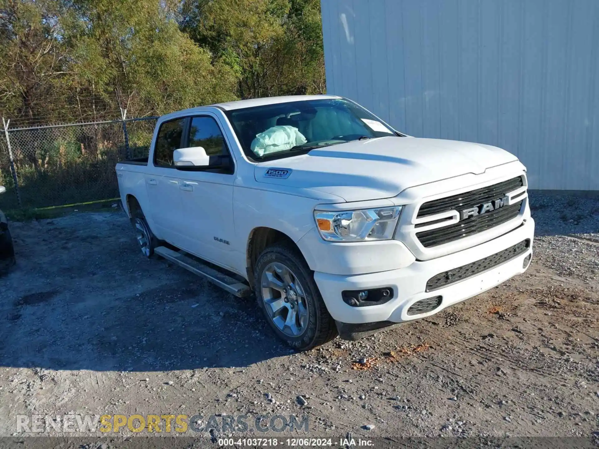 1 Photograph of a damaged car 1C6SRFFTXLN328351 RAM 1500 2020