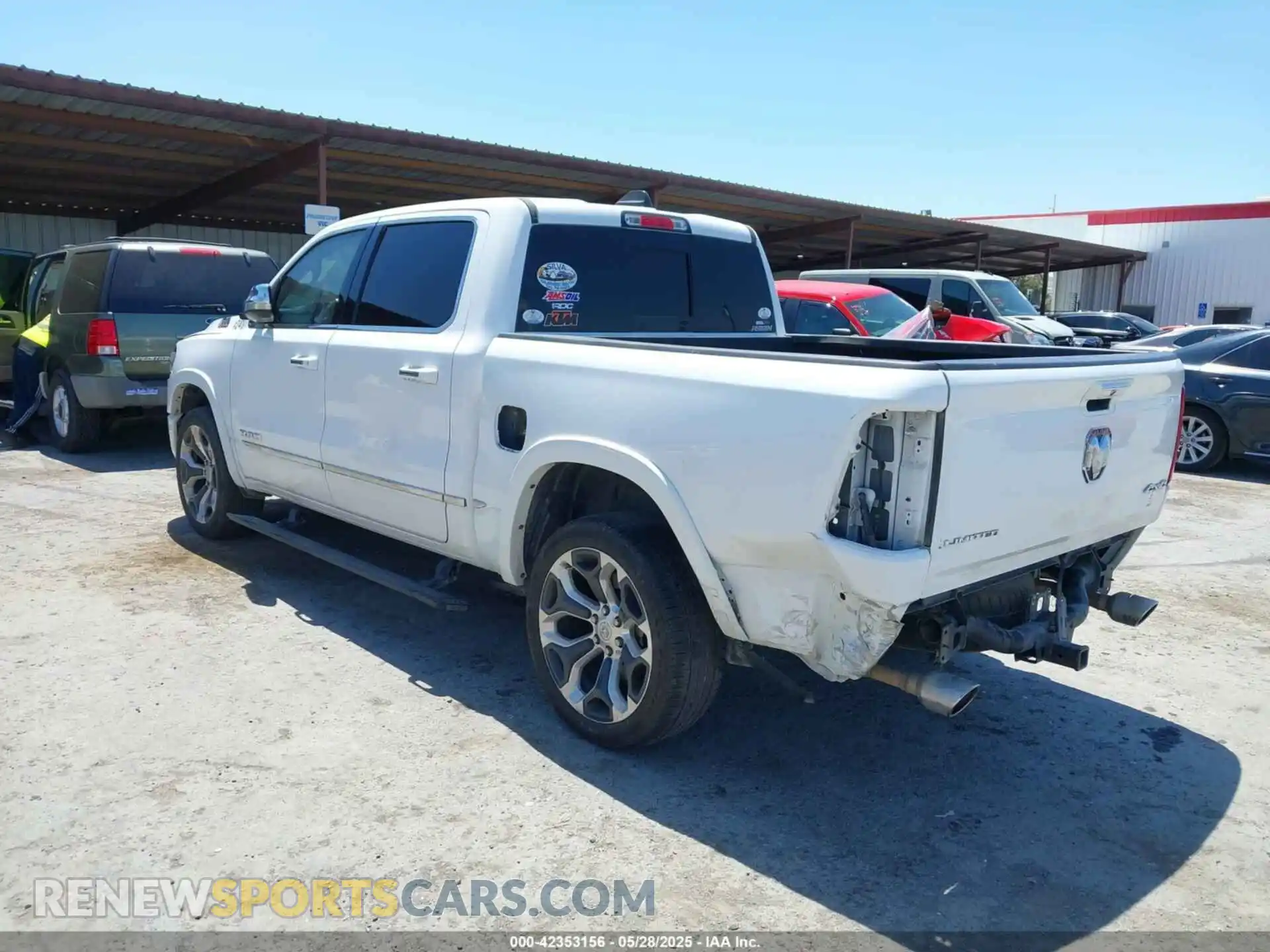 3 Photograph of a damaged car 1C6SRFHM9LN225475 RAM 1500 2020