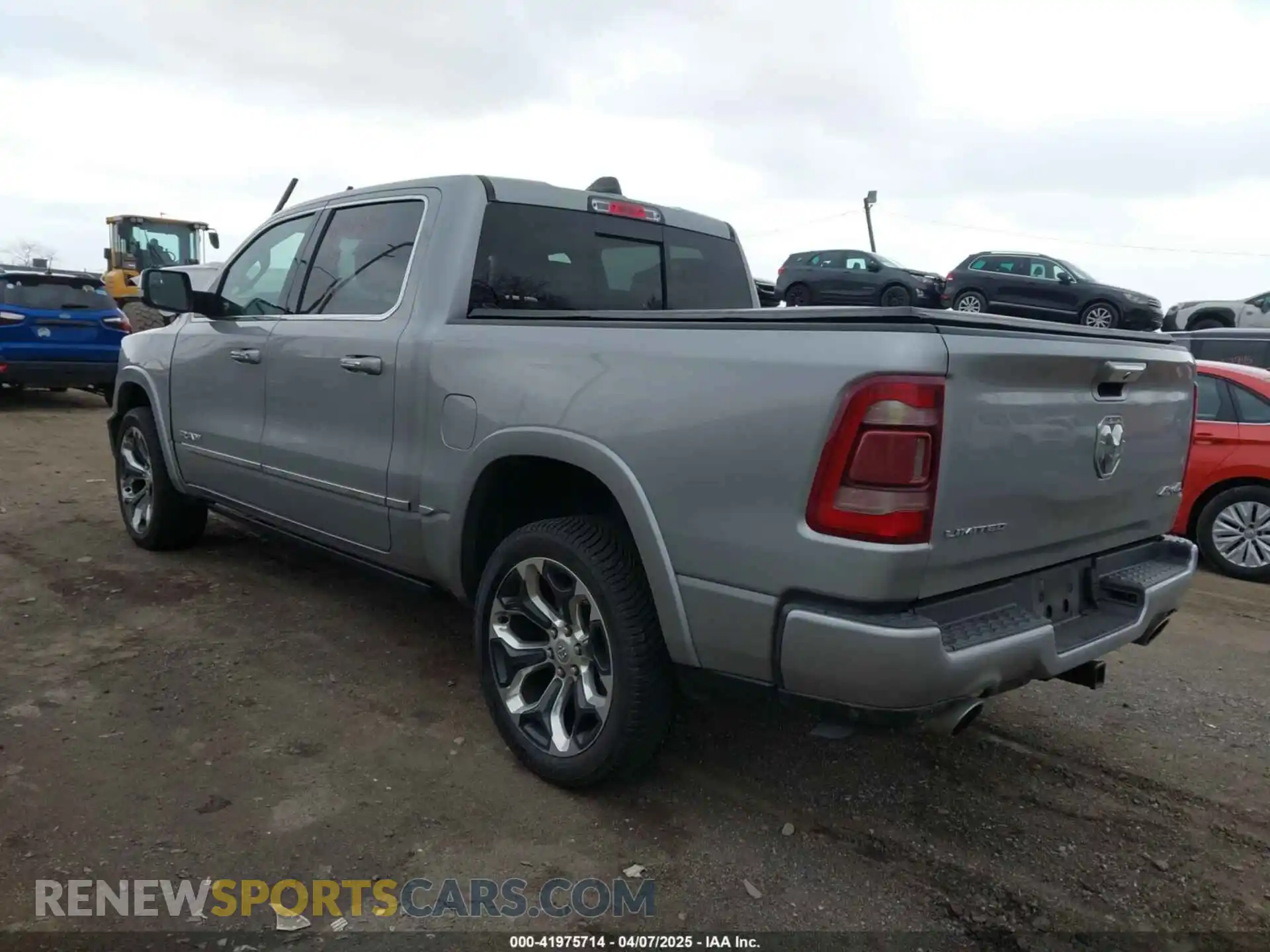 3 Photograph of a damaged car 1C6SRFHT7LN194072 RAM 1500 2020