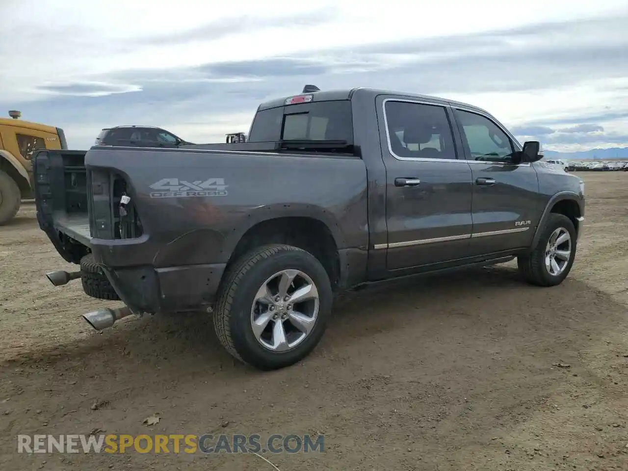 3 Photograph of a damaged car 1C6SRFHT7LN259275 RAM 1500 2020