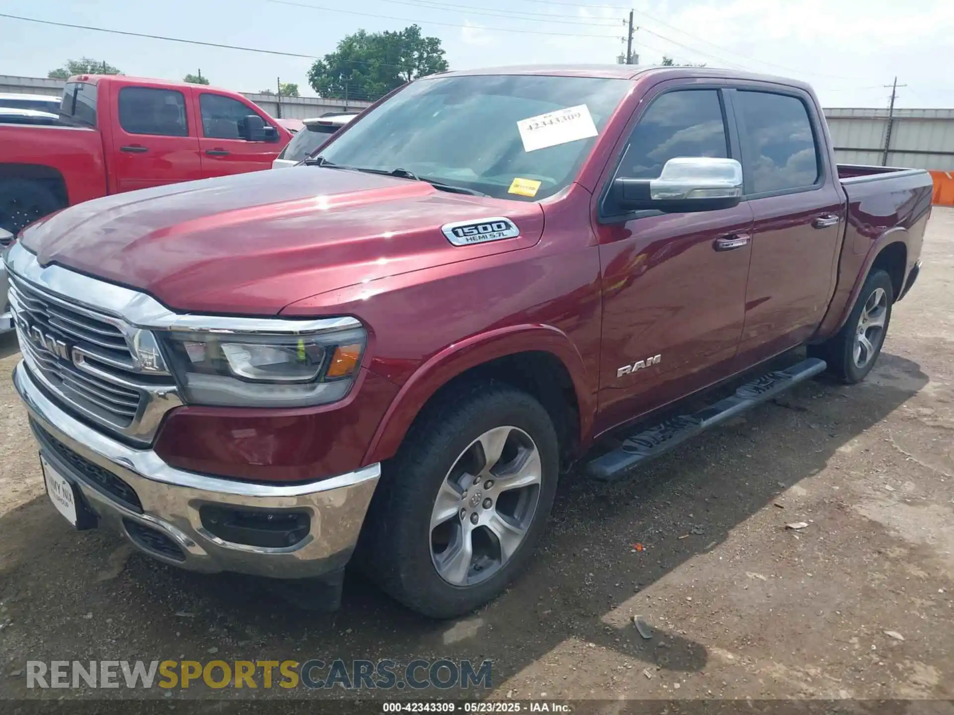 2 Photograph of a damaged car 1C6SRFJT2LN410968 RAM 1500 2020