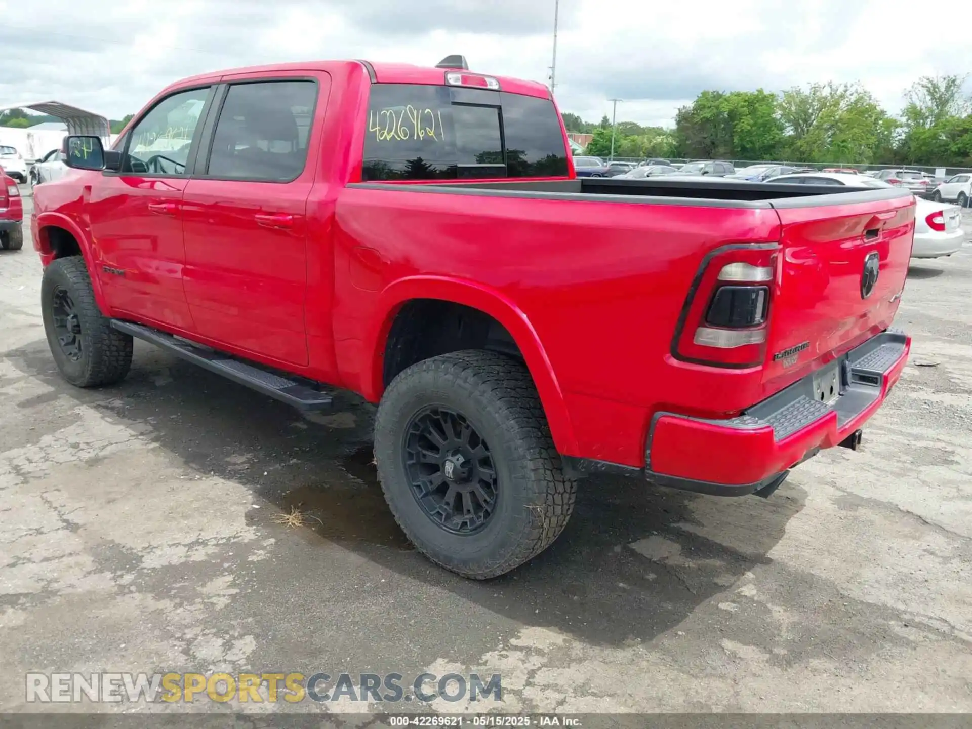 3 Photograph of a damaged car 1C6SRFJT6LN183087 RAM 1500 2020