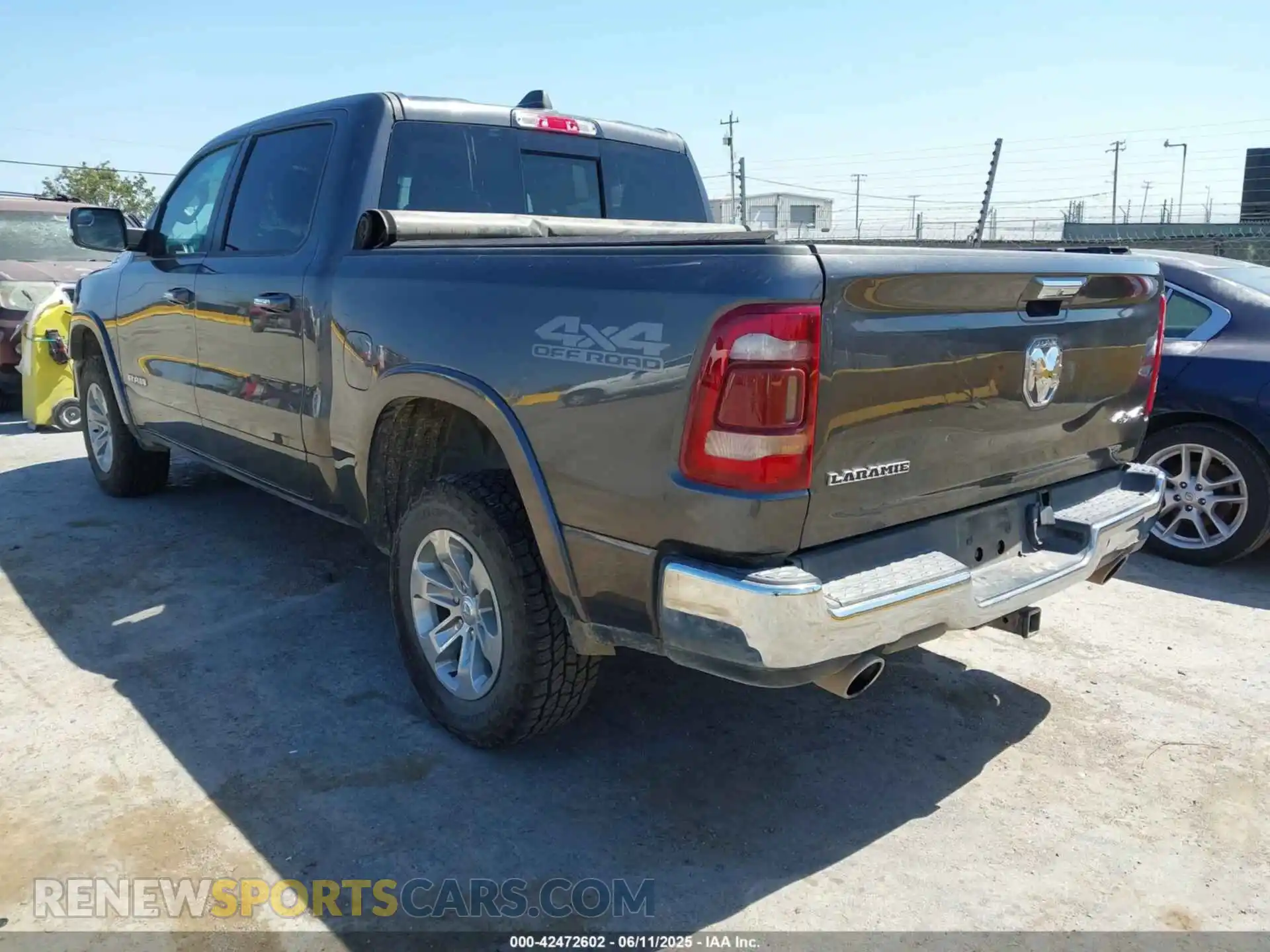 3 Photograph of a damaged car 1C6SRFJT7LN322837 RAM 1500 2020