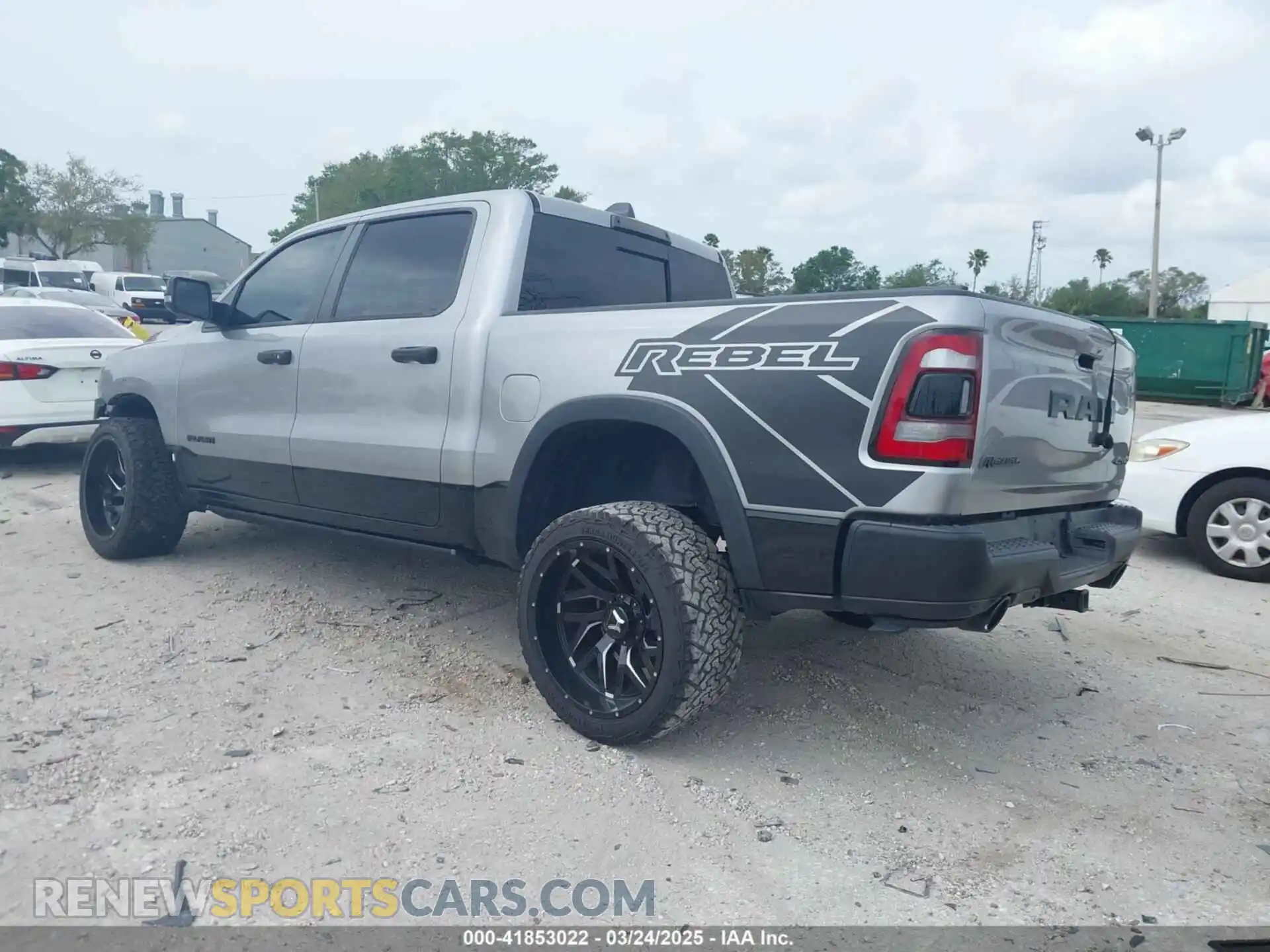 3 Photograph of a damaged car 1C6SRFLT3LN142719 RAM 1500 2020