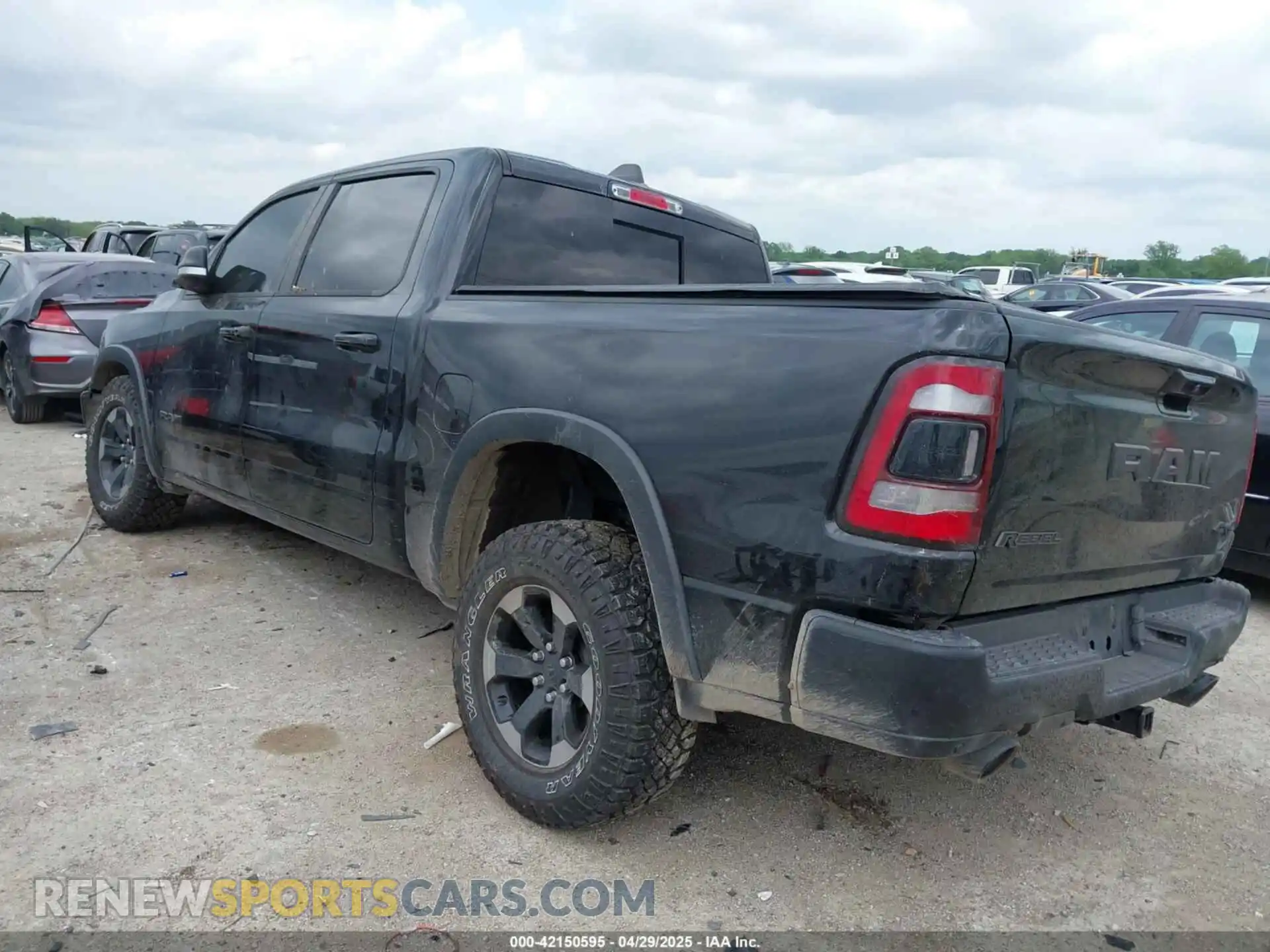 3 Photograph of a damaged car 1C6SRFLT6LN211127 RAM 1500 2020