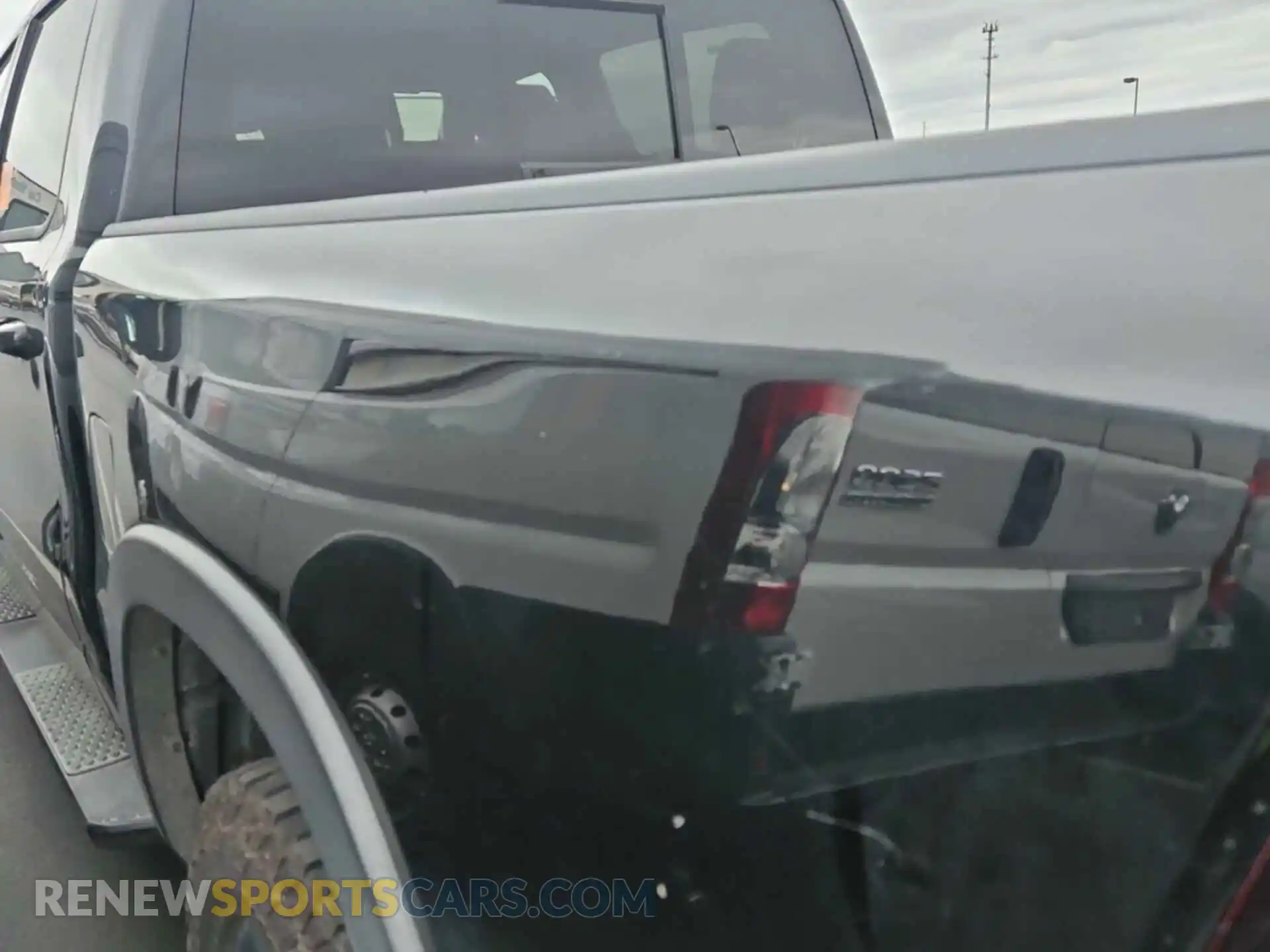 3 Photograph of a damaged car 1C6SRFLT6LN217333 RAM 1500 2020