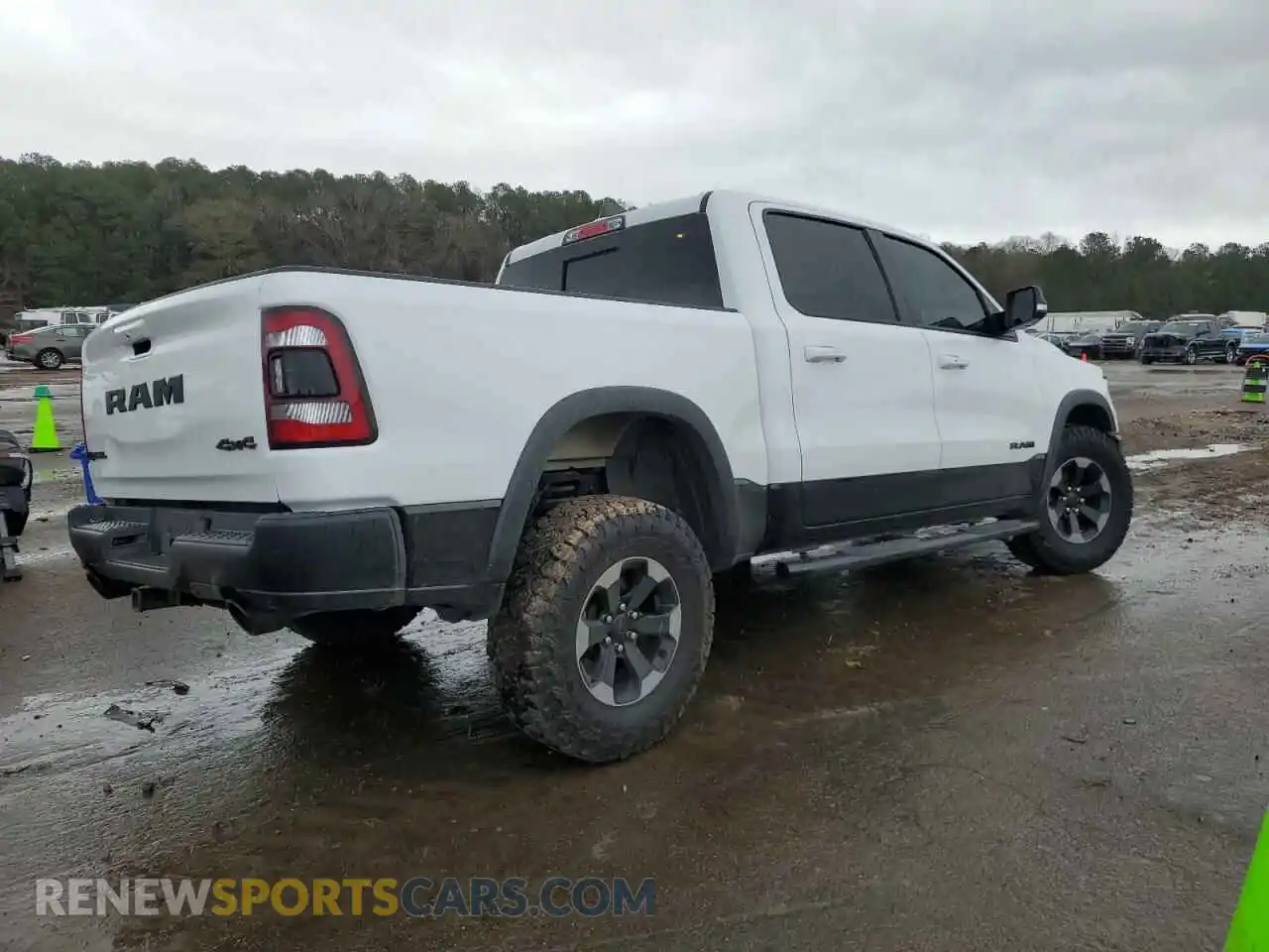 3 Photograph of a damaged car 1C6SRFLTXLN234362 RAM 1500 2020