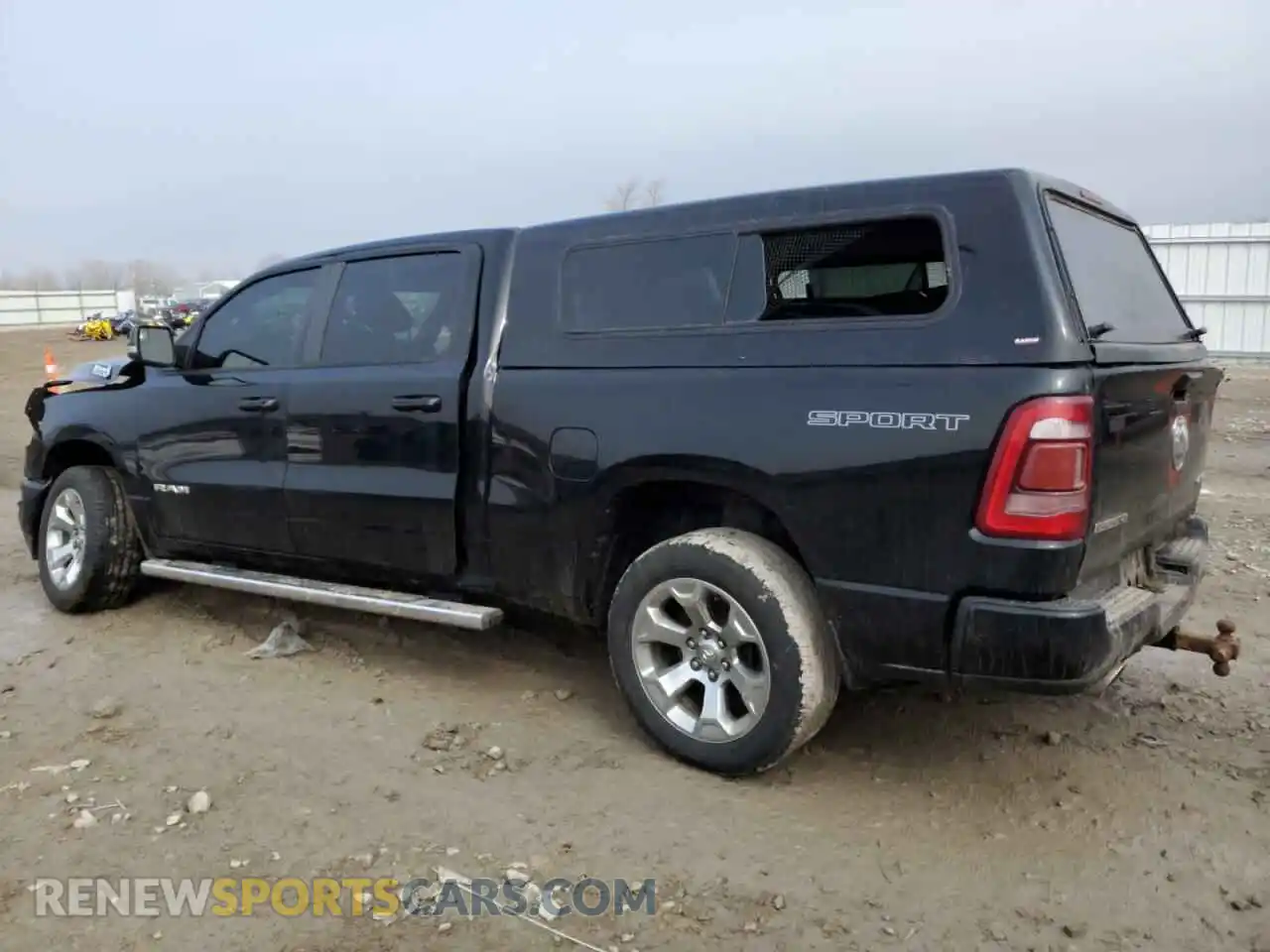 2 fotografías del automóvil dañado 1C6SRFMT3LN175492 RAM 1500 2020
