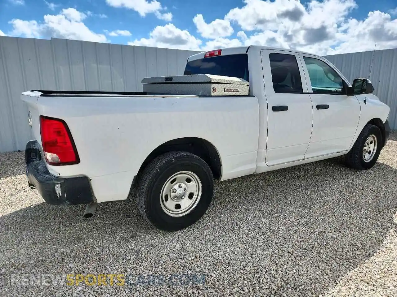 3 Photograph of a damaged car 1C6RR6FG1MS593843 RAM 1500 2021
