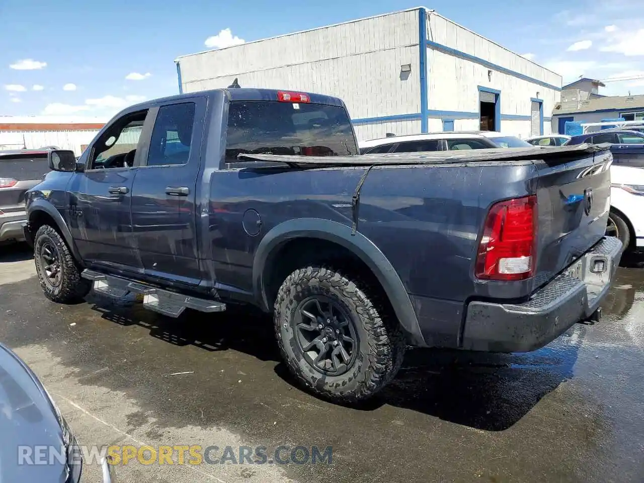 2 fotografías del automóvil dañado 1C6RR6GG3MS551074 RAM 1500 2021