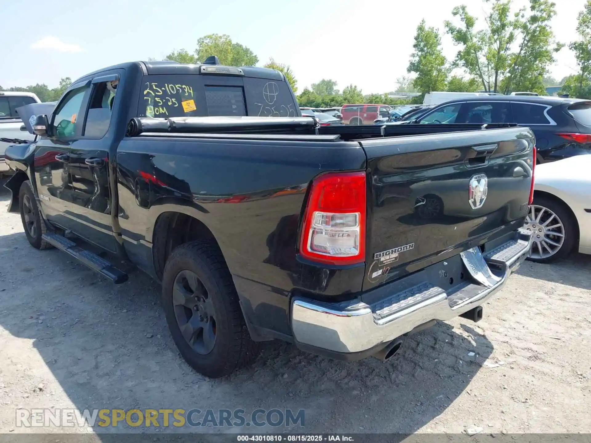 3 Photograph of a damaged car 1C6RREBT3MN708986 RAM 1500 2021