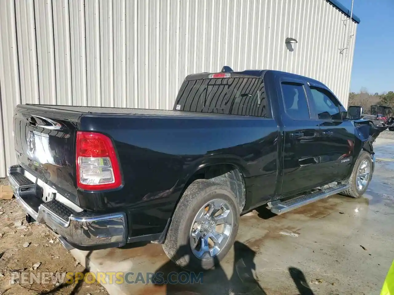 3 Photograph of a damaged car 1C6RREBT5MN819782 RAM 1500 2021