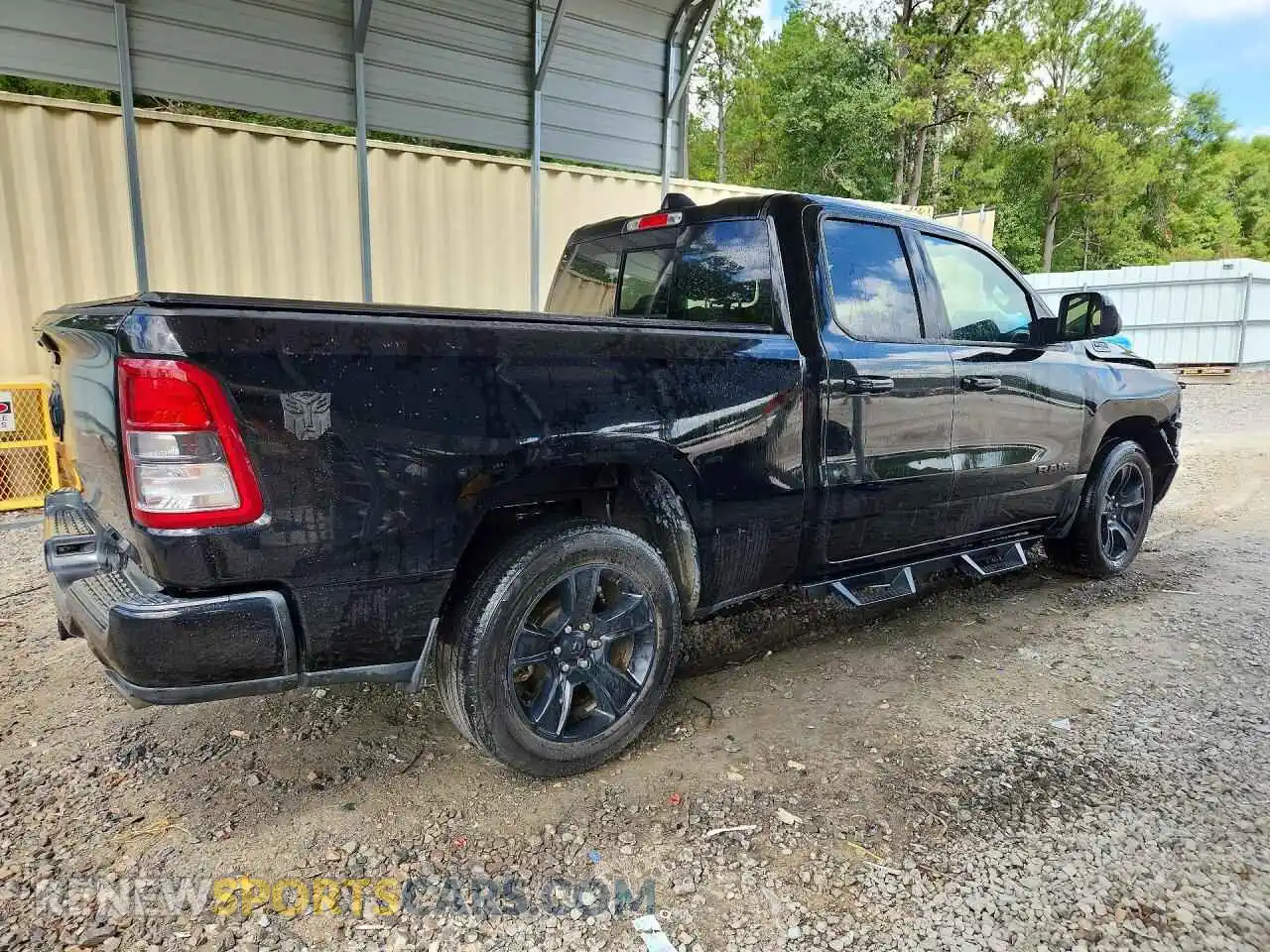 3 Photograph of a damaged car 1C6RREBT7MN821663 RAM 1500 2021