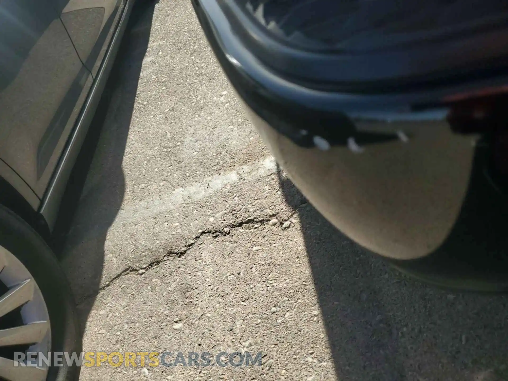 3 Photograph of a damaged car 1C6RREFM2MN743683 RAM 1500 2021