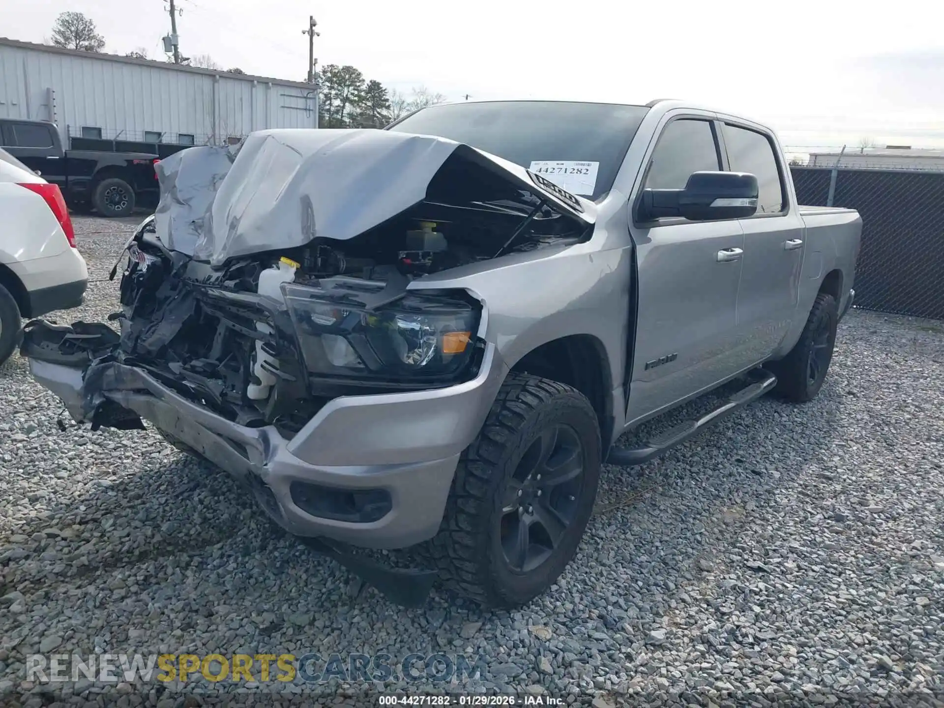 2 fotografías del automóvil dañado 1C6RREFT0MN768590 RAM 1500 2021