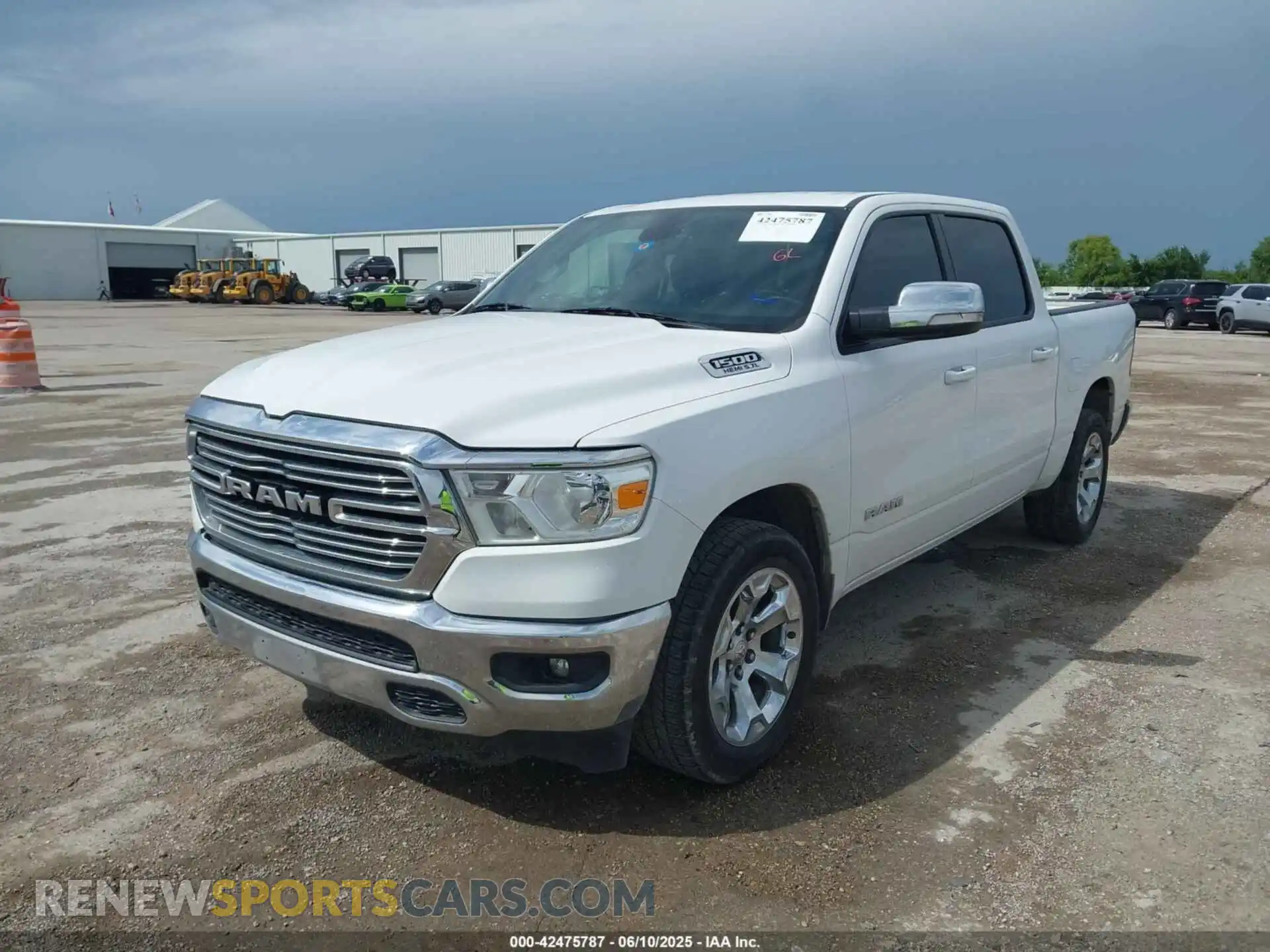 2 Photograph of a damaged car 1C6RREFT2MN502648 RAM 1500 2021