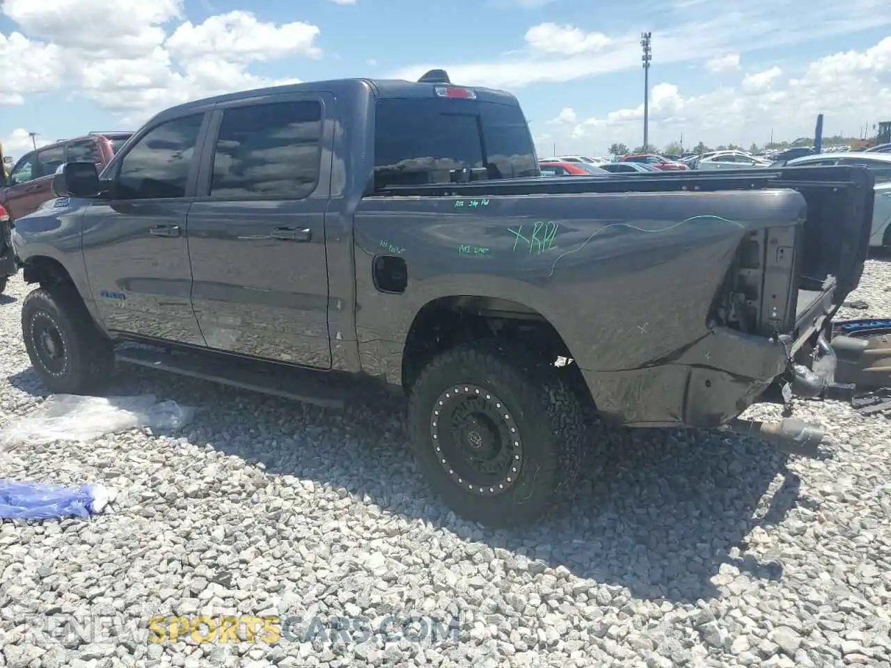 2 Фотография поврежденного автомобиля 1C6RREFT3MN816230 RAM 1500 2021
