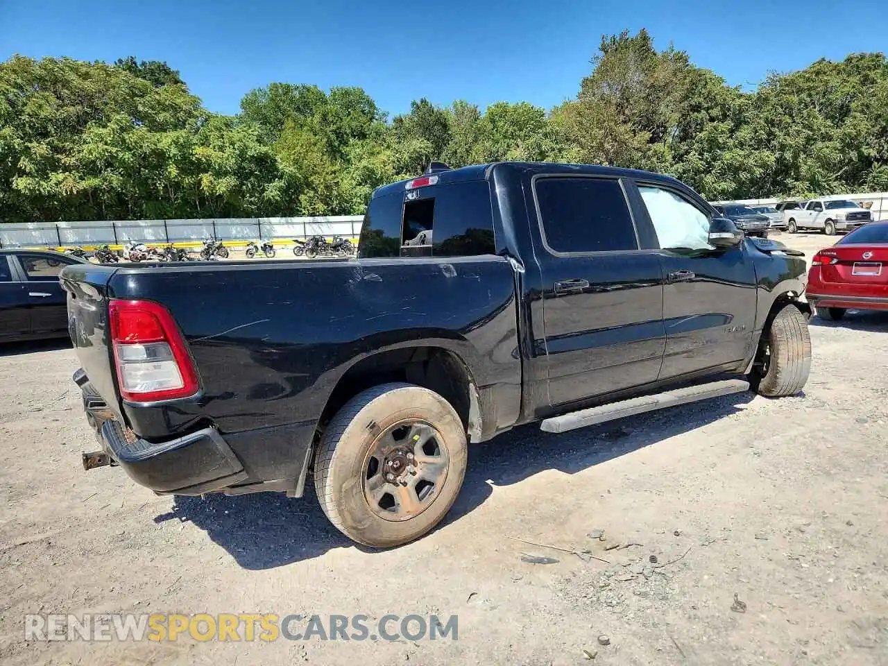 3 Photograph of a damaged car 1C6RREFT7MN661214 RAM 1500 2021