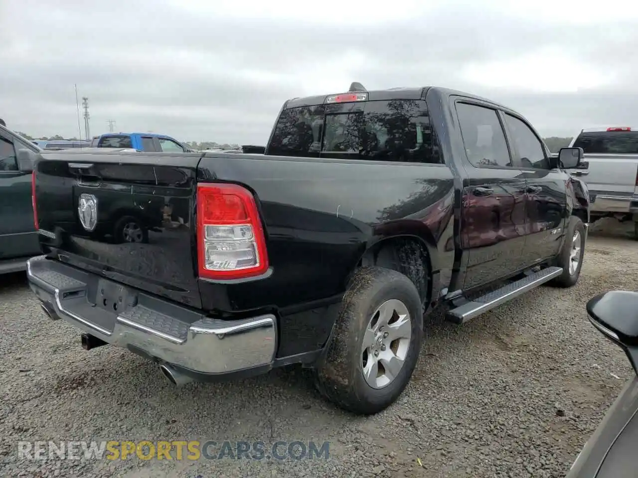 3 Photograph of a damaged car 1C6RREFT9MN574642 RAM 1500 2021