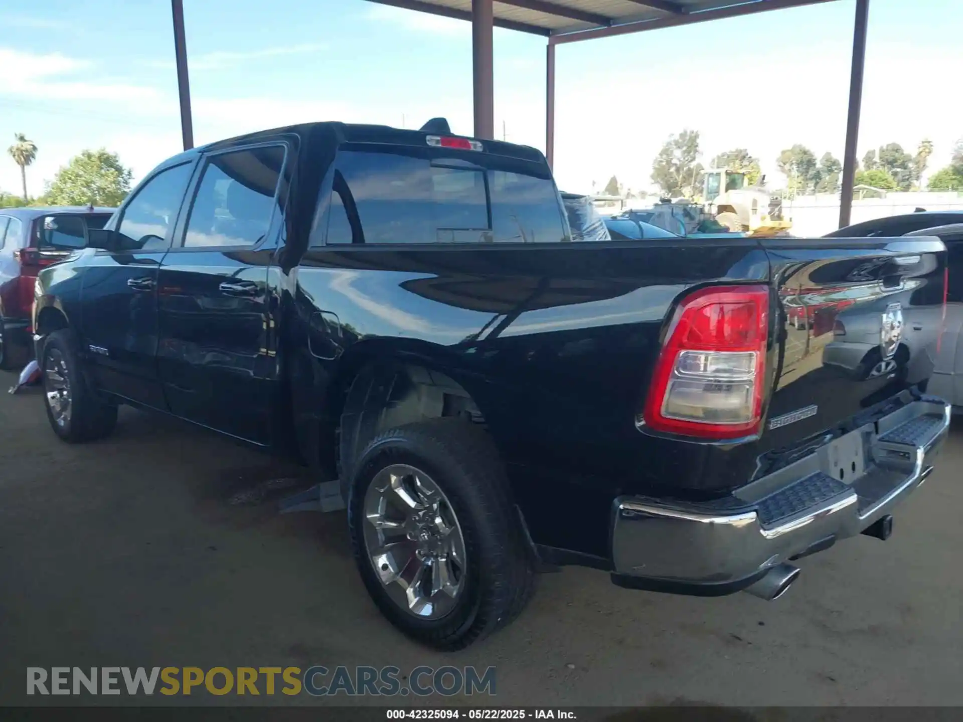 3 Photograph of a damaged car 1C6RREFTXMN501179 RAM 1500 2021