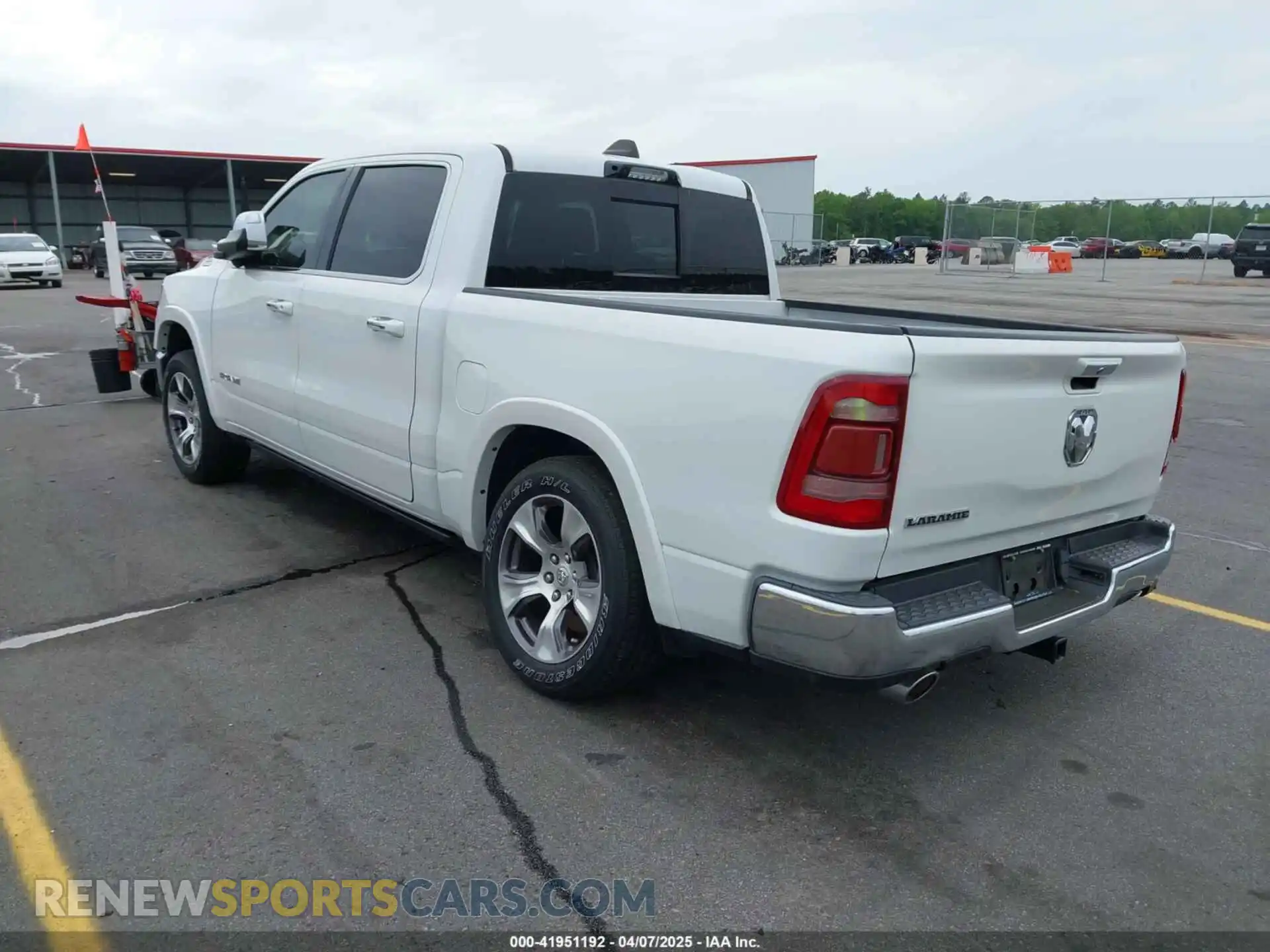 3 Photograph of a damaged car 1C6RREJT1MN709653 RAM 1500 2021