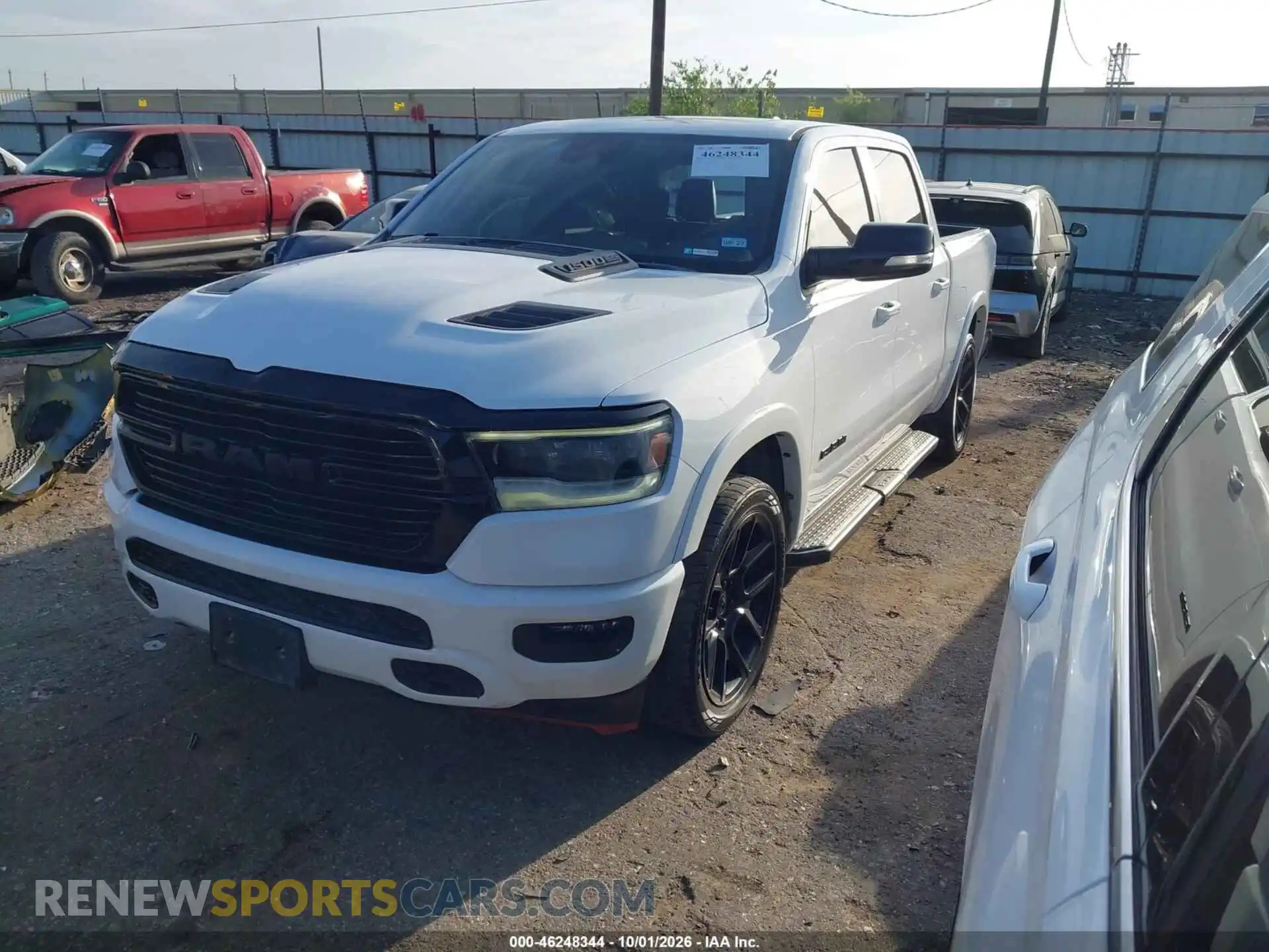 2 fotografías del automóvil dañado 1C6RREJT3MN807647 RAM 1500 2021
