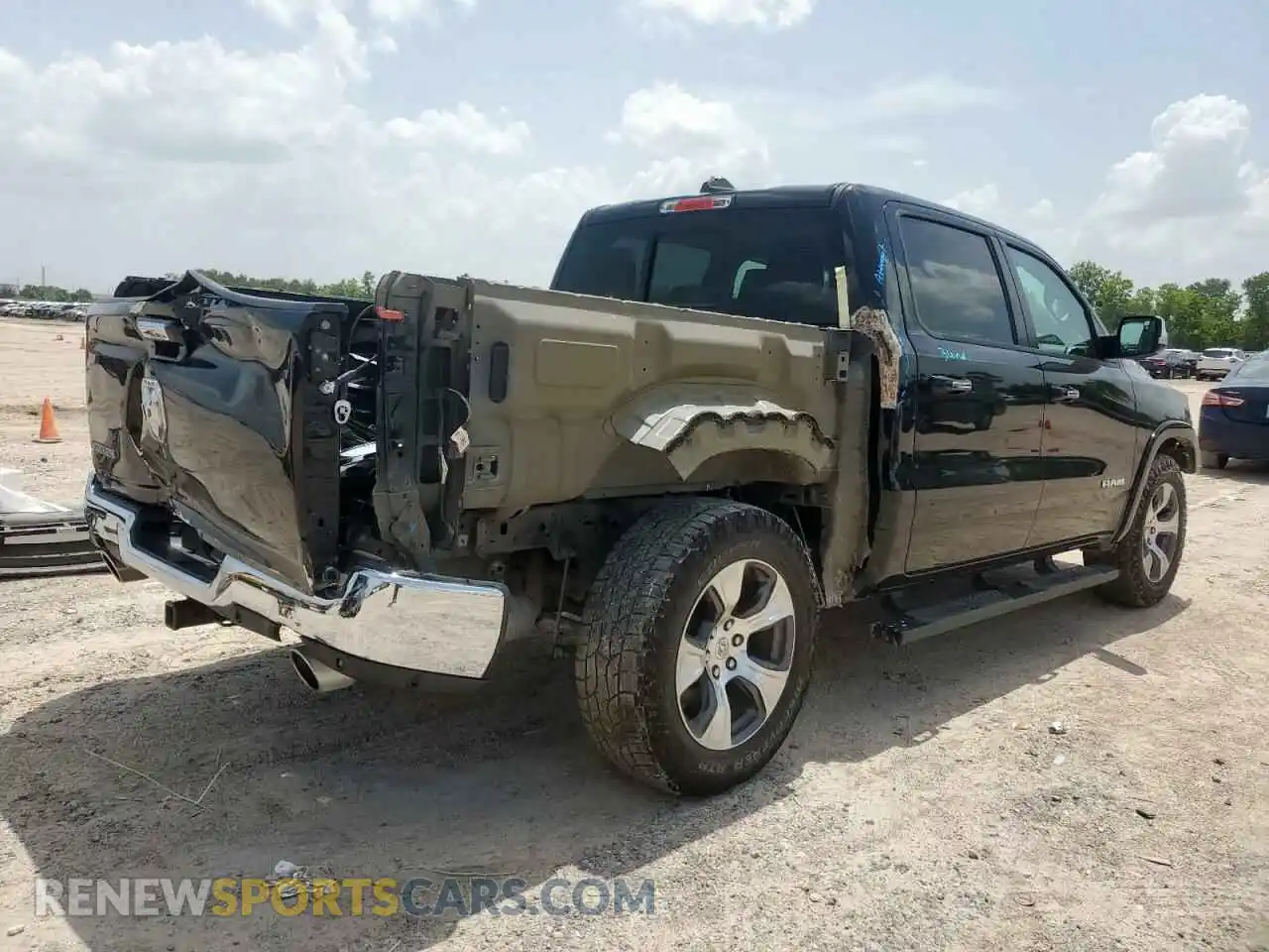 3 Photograph of a damaged car 1C6RREJT4MN711574 RAM 1500 2021