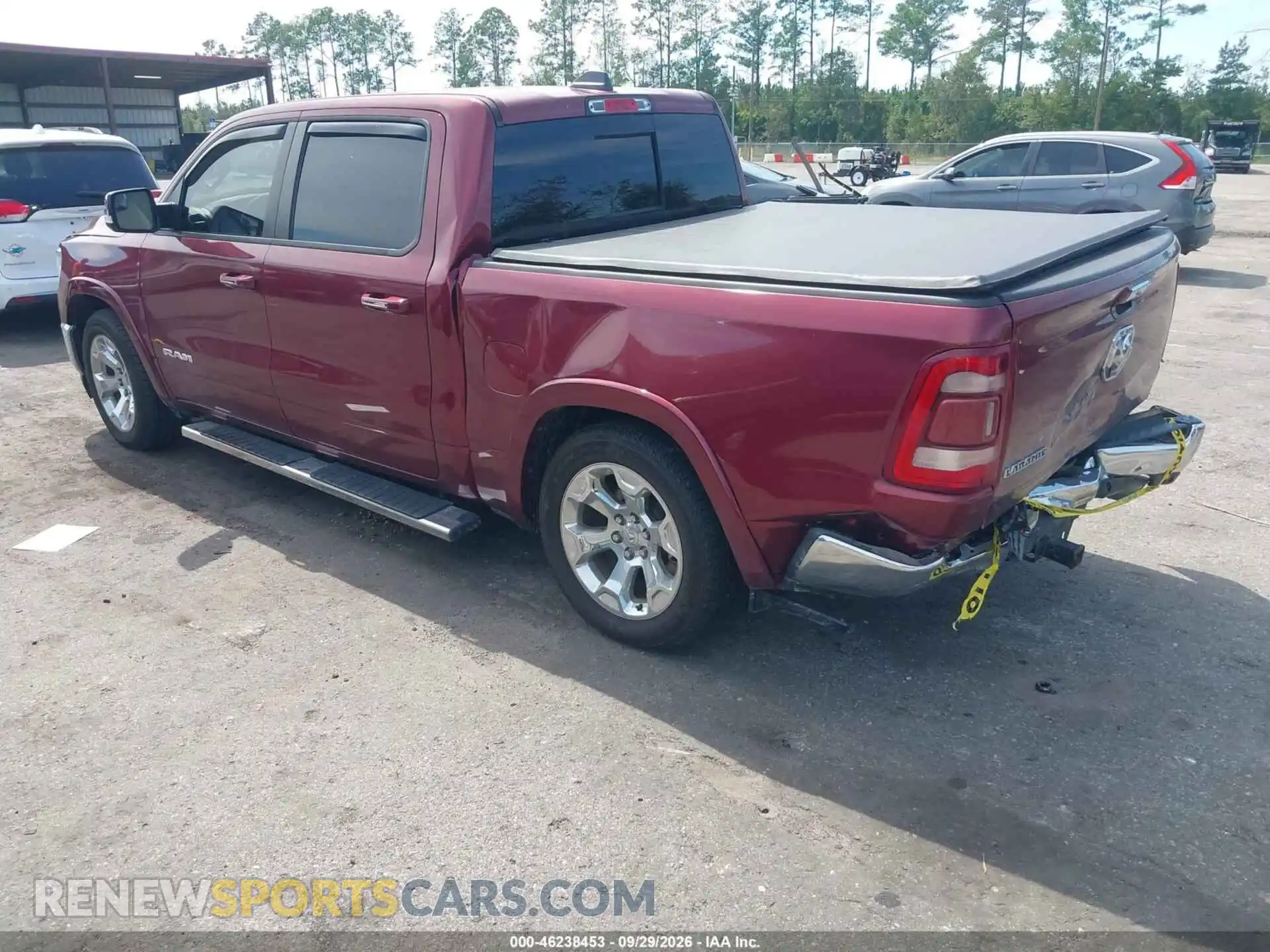 3 fotografías del automóvil dañado 1C6RREJT6MN835149 RAM 1500 2021