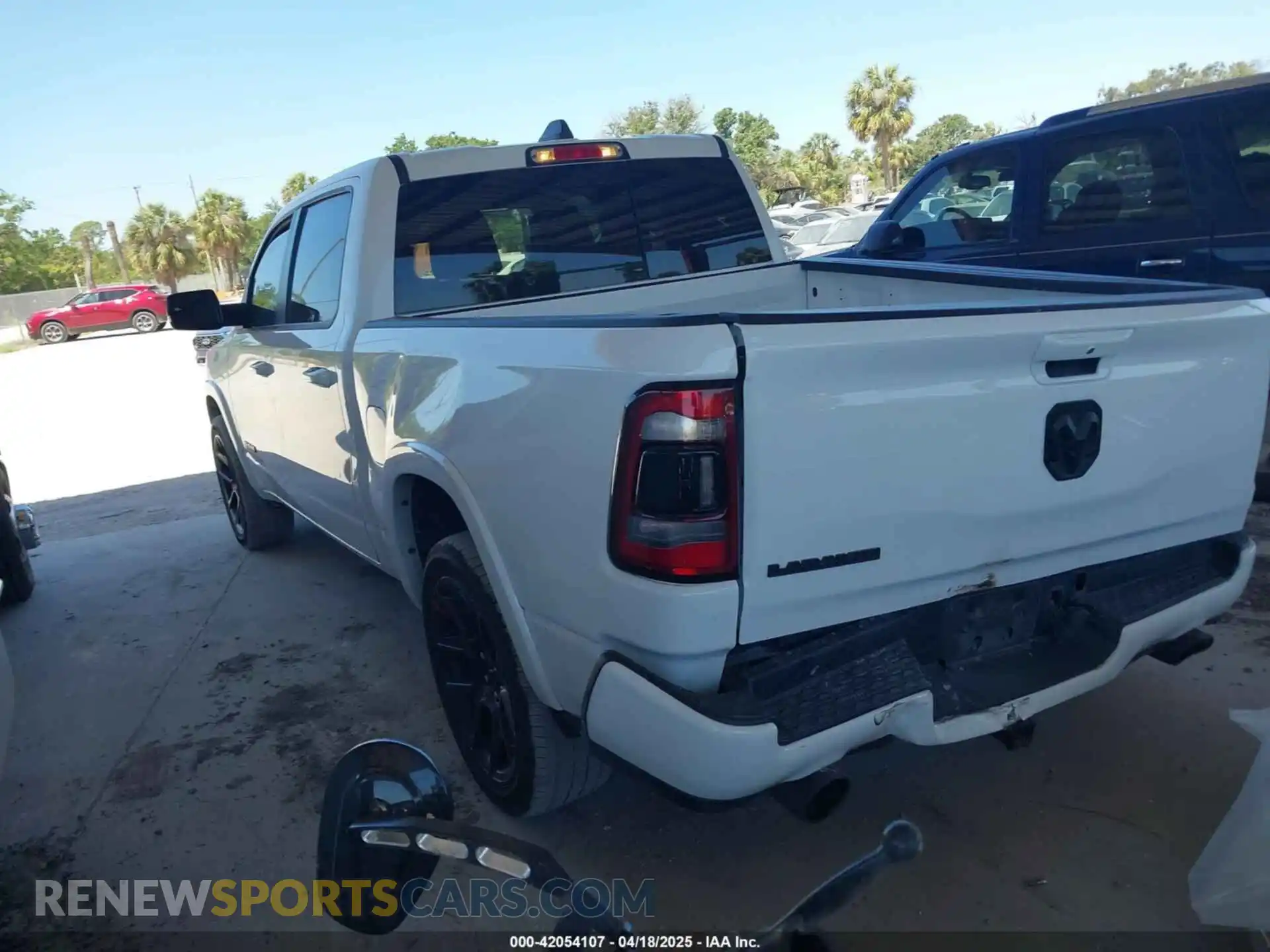 3 Photograph of a damaged car 1C6RREJTXMN794380 RAM 1500 2021