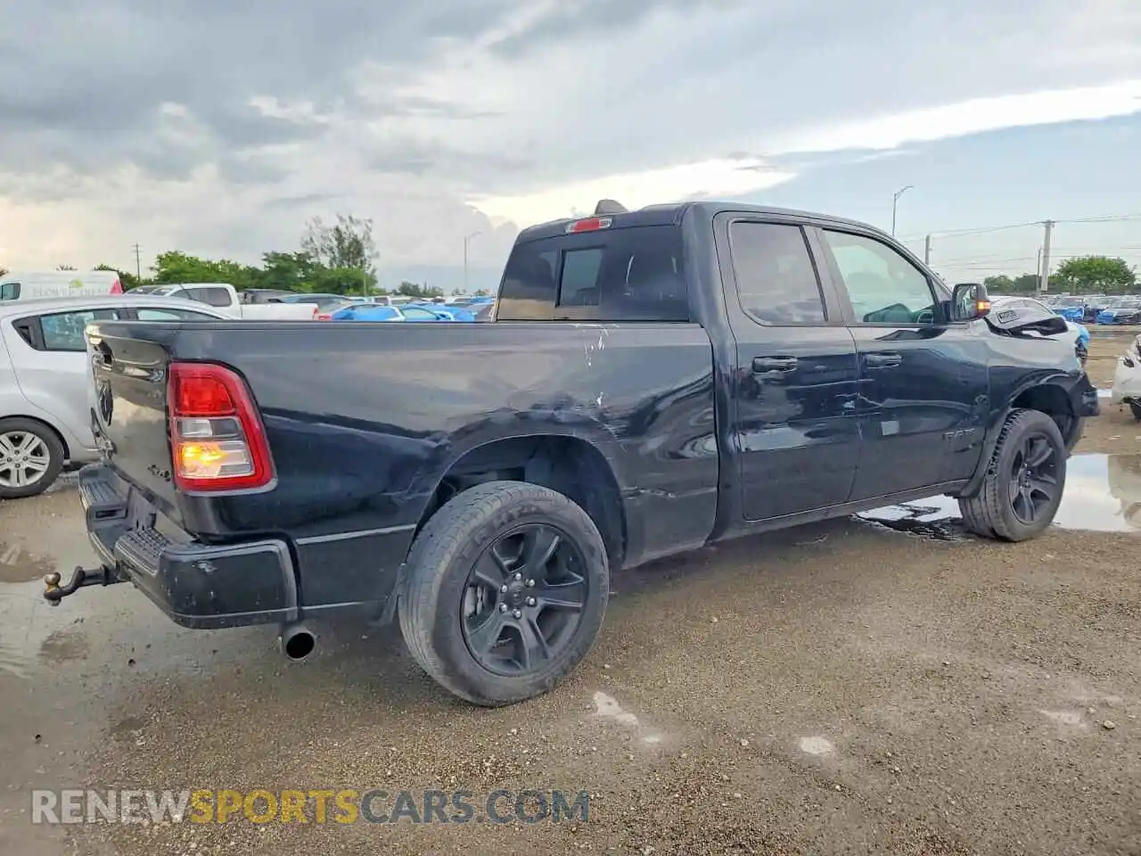 3 Photograph of a damaged car 1C6RRFBG8MN606172 RAM 1500 2021