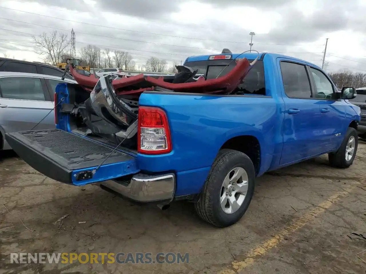3 Photograph of a damaged car 1C6RRFFG3MN645360 RAM 1500 2021