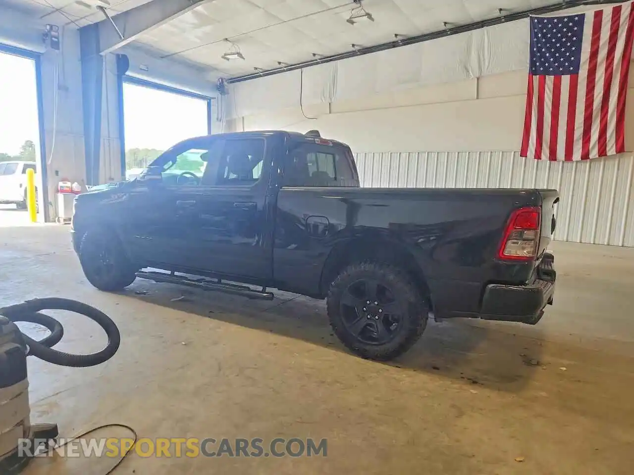 2 fotografías del automóvil dañado 1C6SRFBM9MN831854 RAM 1500 2021