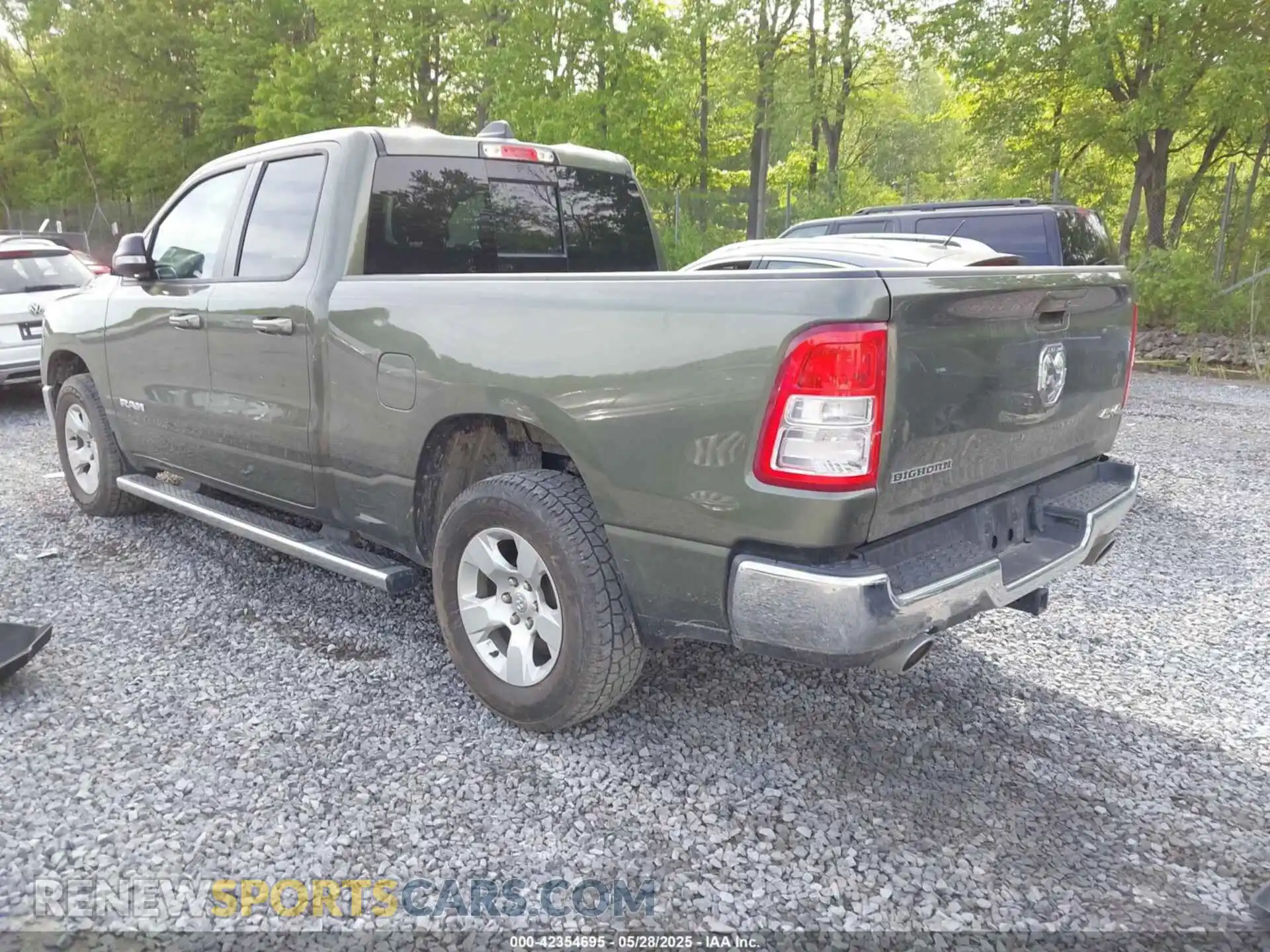 3 Photograph of a damaged car 1C6SRFBT1MN720707 RAM 1500 2021