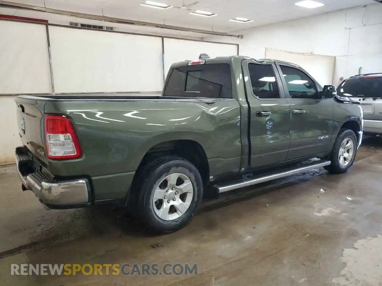 3 Photograph of a damaged car 1C6SRFBT3MN696054 RAM 1500 2021