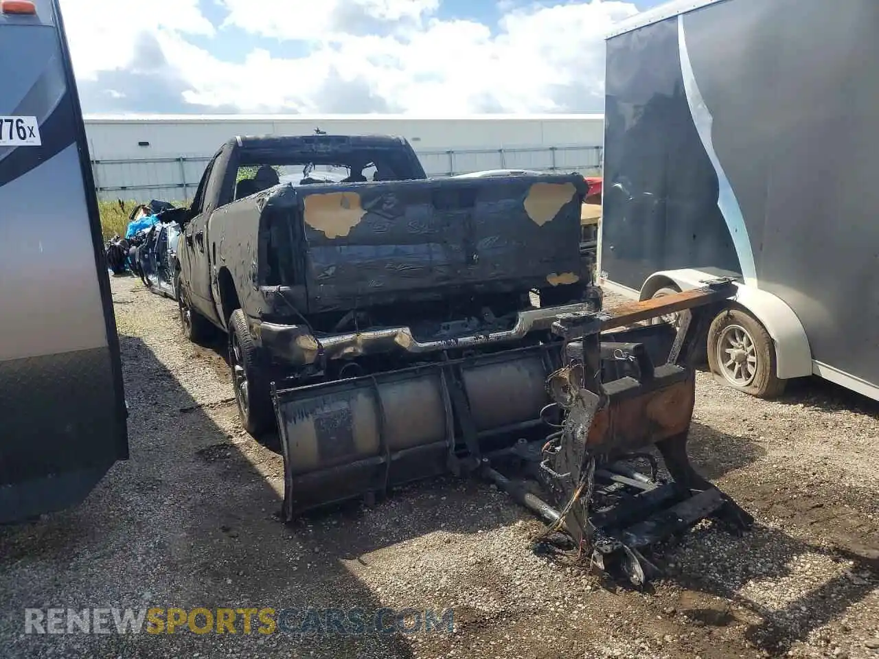 2 fotografías del automóvil dañado 1C6SRFBT4MN729725 RAM 1500 2021
