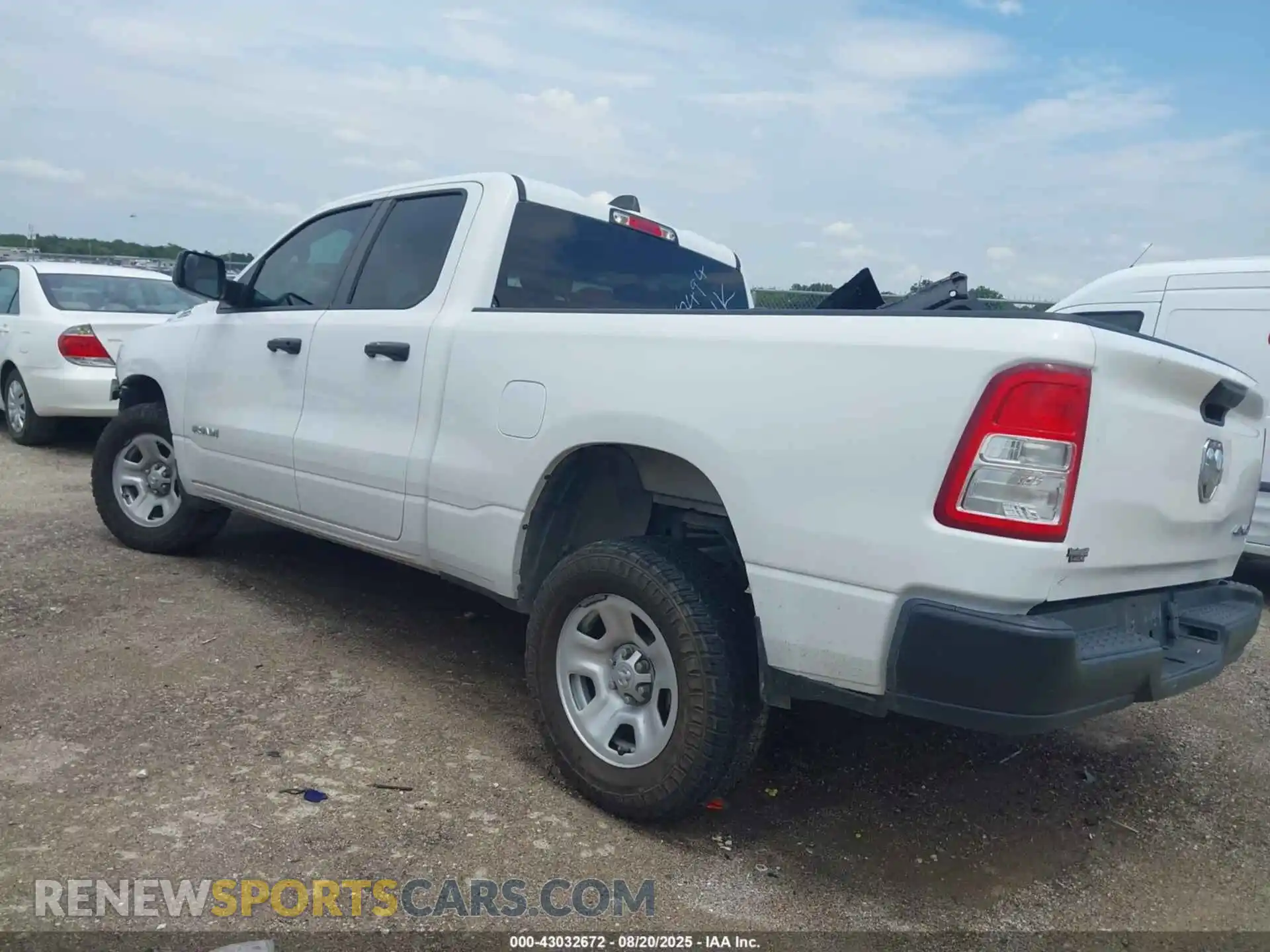 3 Photograph of a damaged car 1C6SRFCTXMN515952 RAM 1500 2021