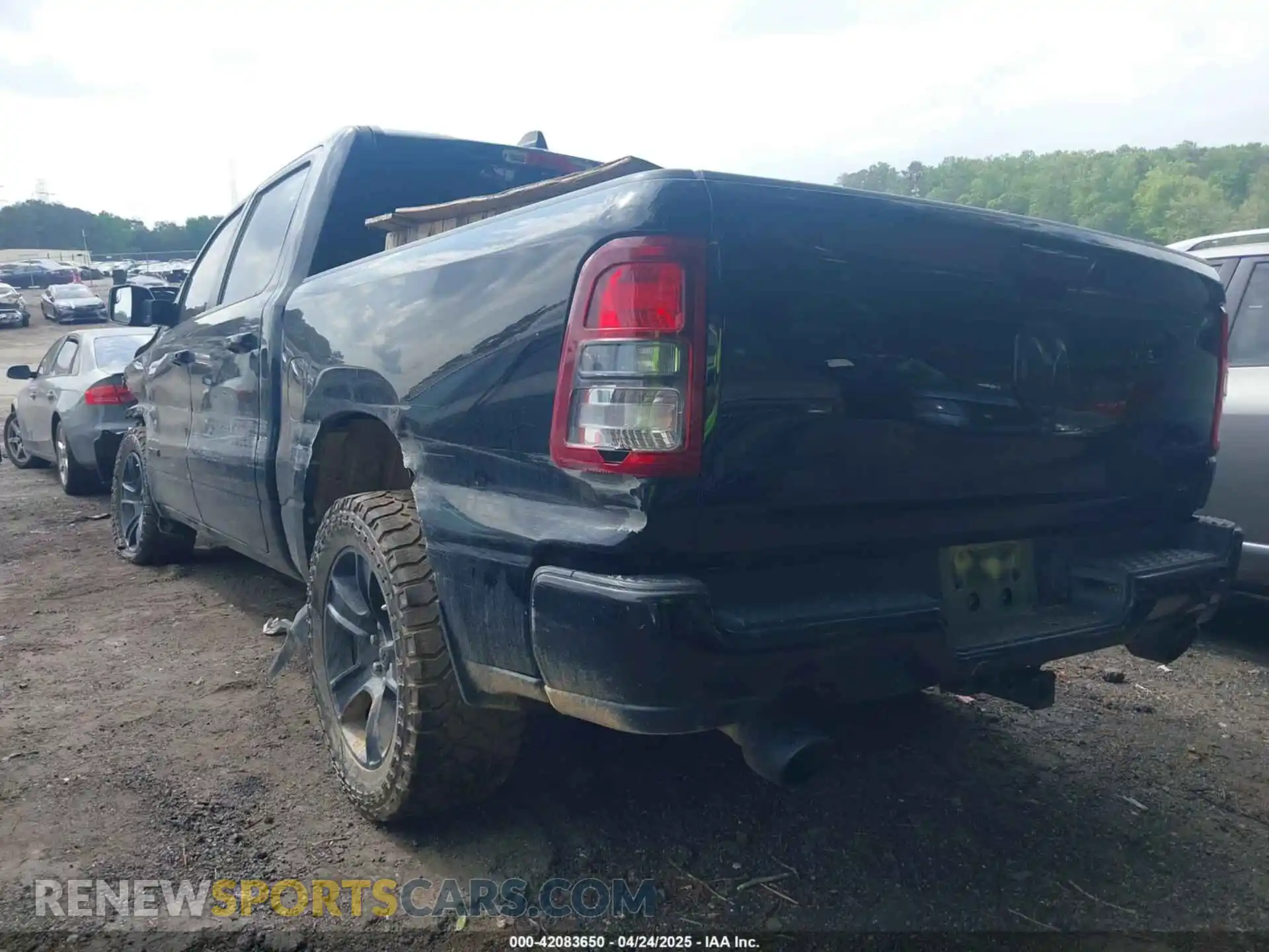 3 Photograph of a damaged car 1C6SRFFT2MN678090 RAM 1500 2021