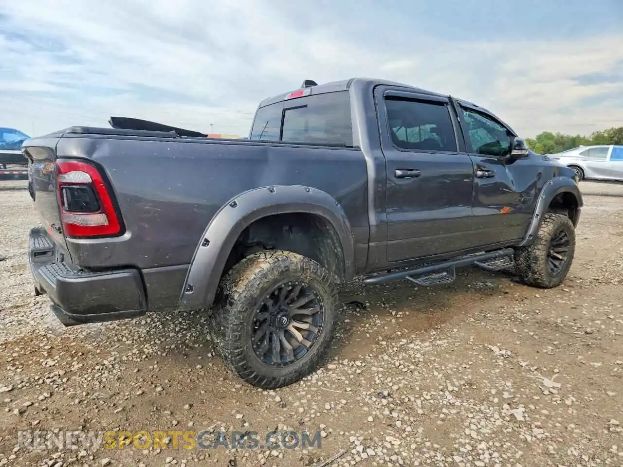 3 fotografías del automóvil dañado 1C6SRFFT6MN591177 RAM 1500 2021